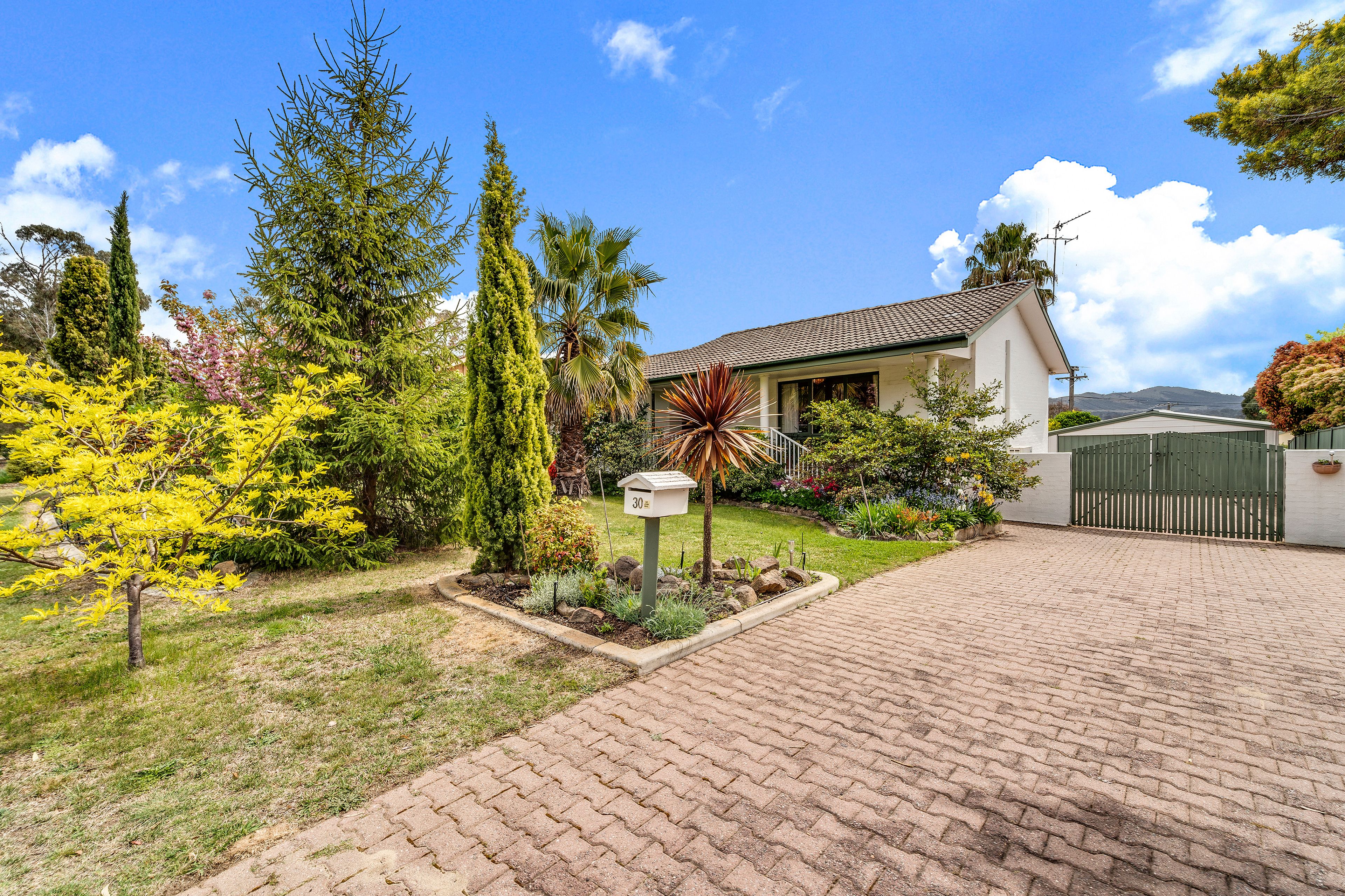 30 Somerville Street, Spence, ACT 2615