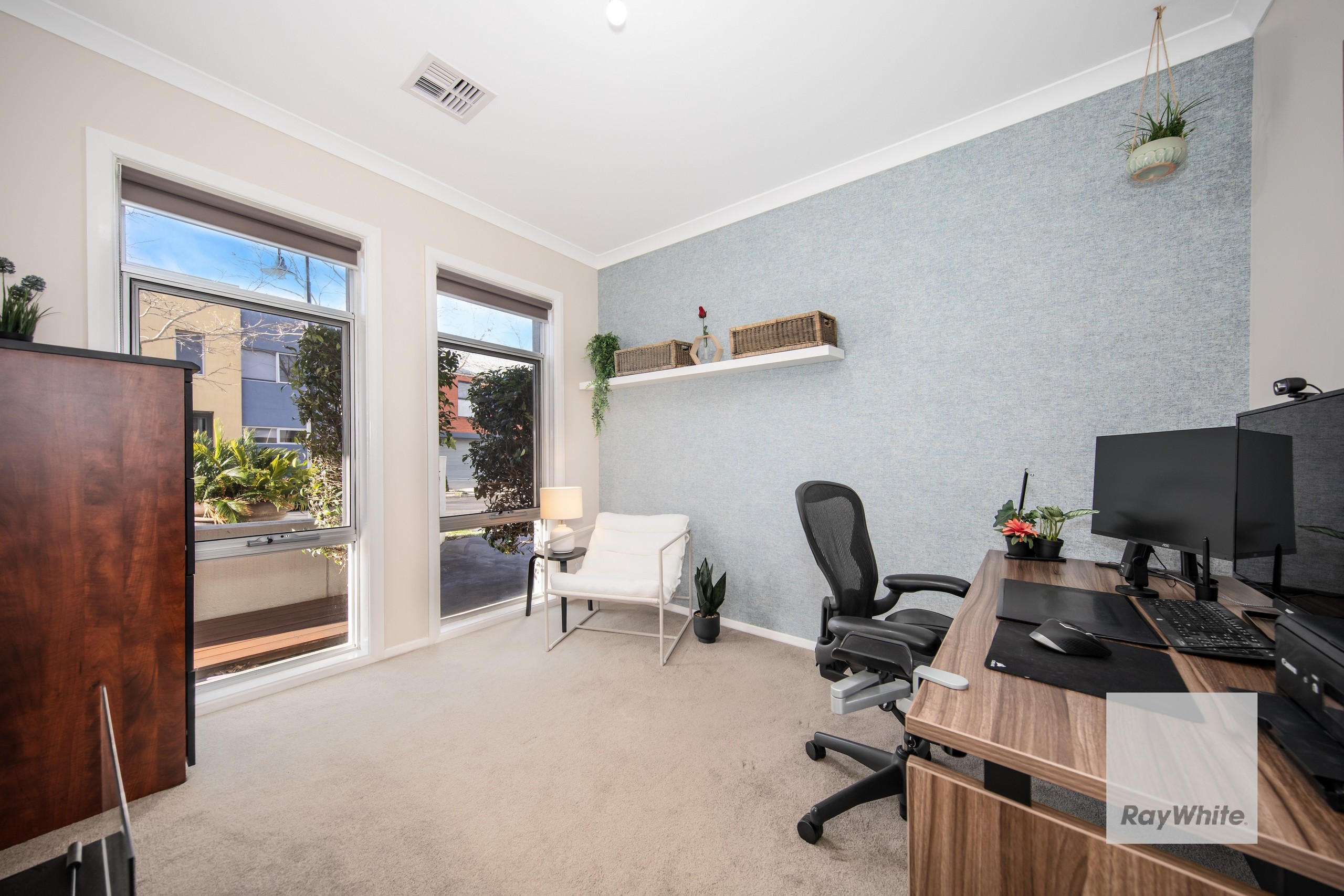 10 Catani Mews, Caroline Springs, VIC 3023