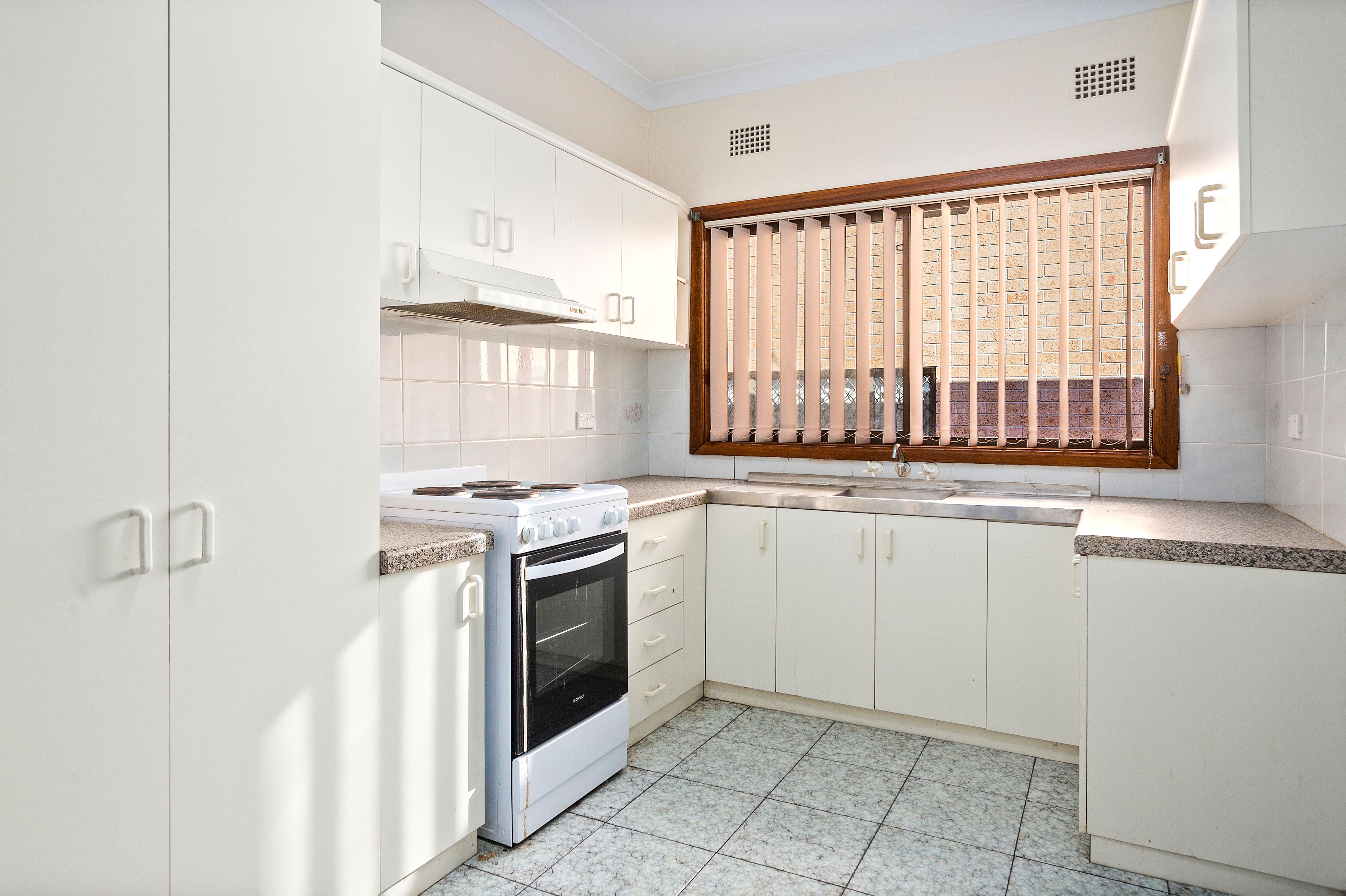 4 First Avenue South, Warrawong, NSW 2502