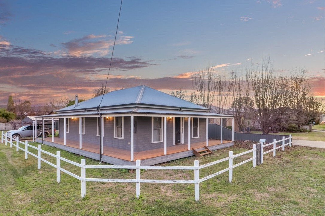 2 Hunter Street, Mansfield, VIC 3722