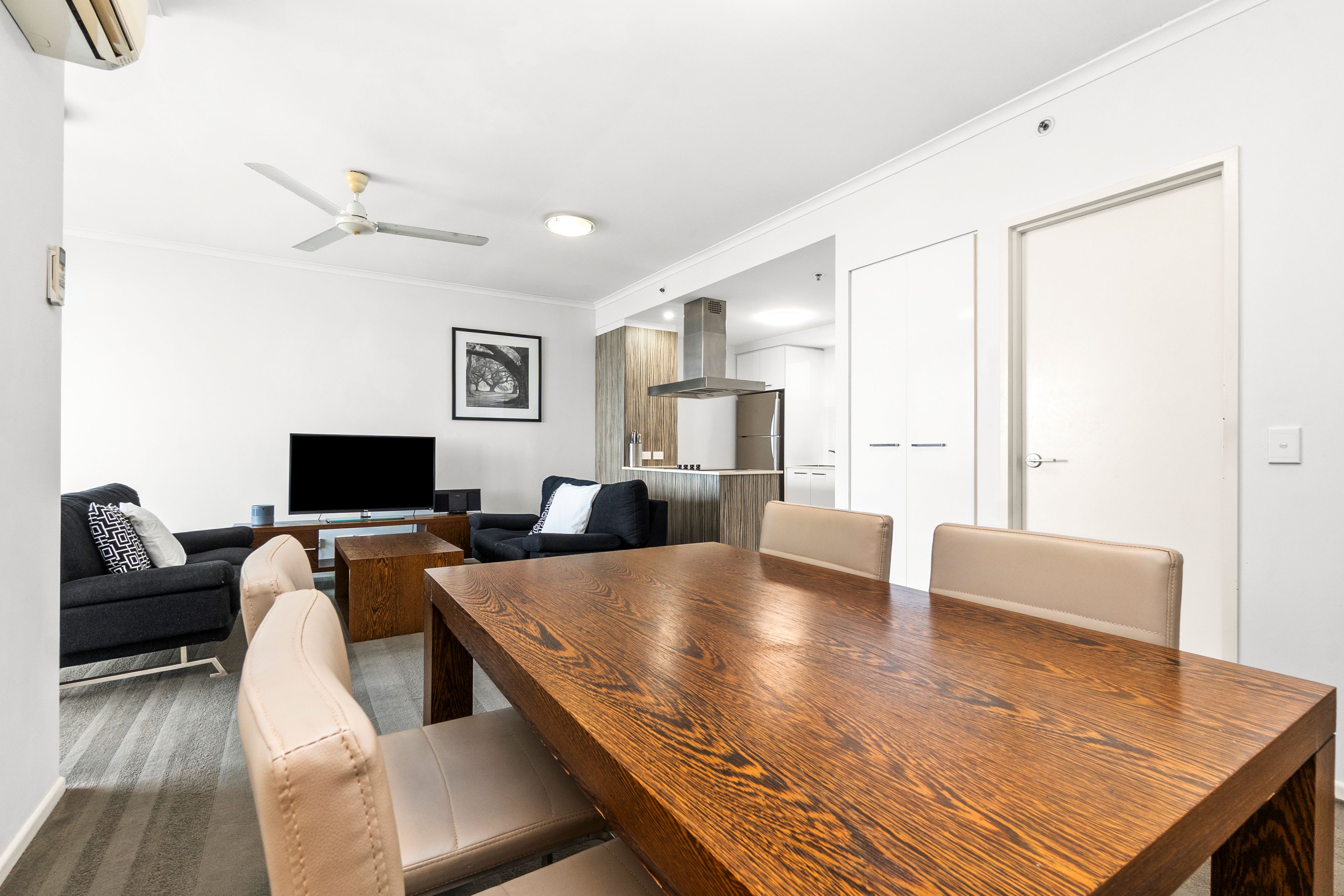 806/79 Smith Street — photo 10 of 17