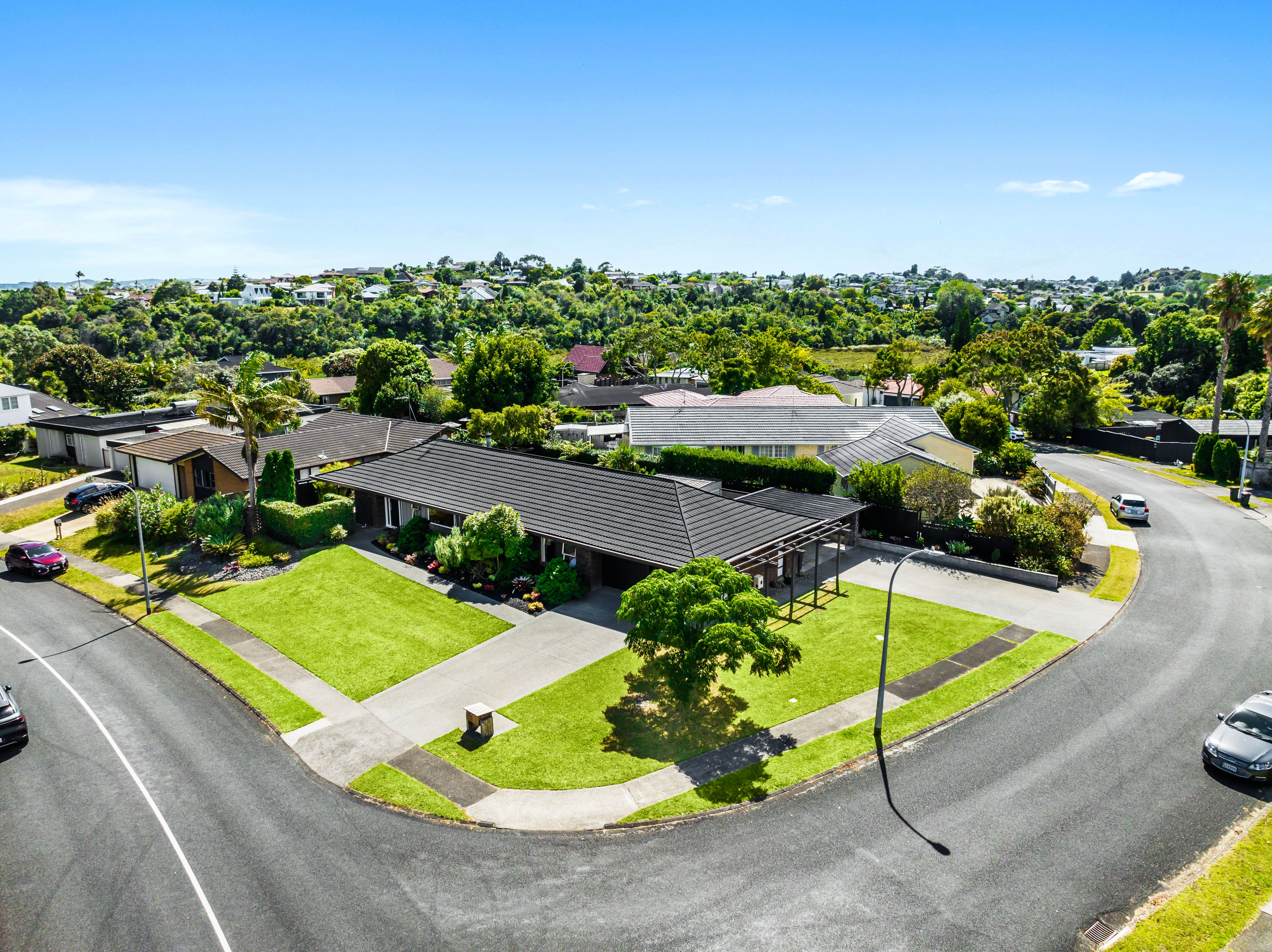 138 Bramley Drive, Farm Cove, Manukau City
