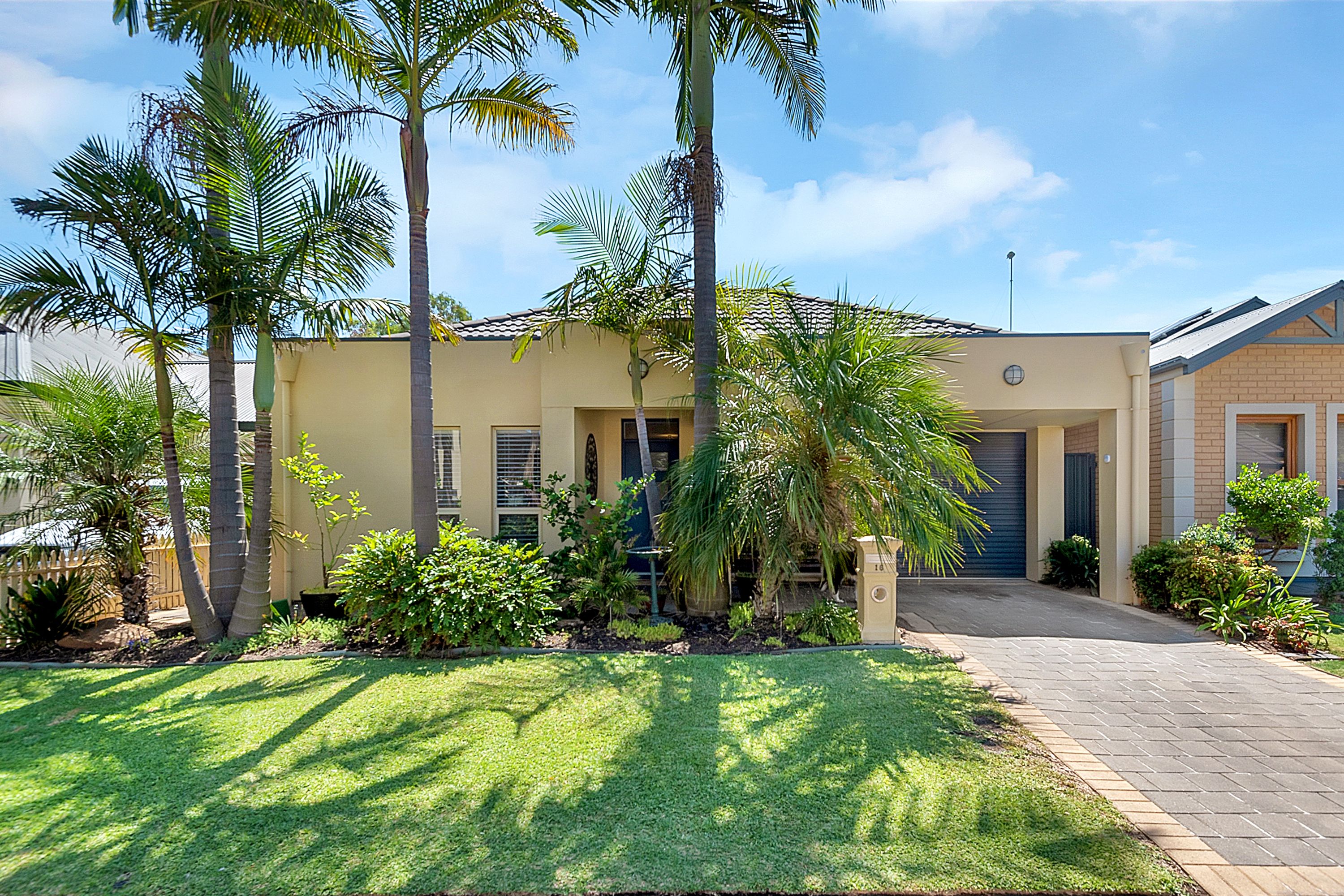 16 Creekview Drive, Mawson Lakes SA 5095
