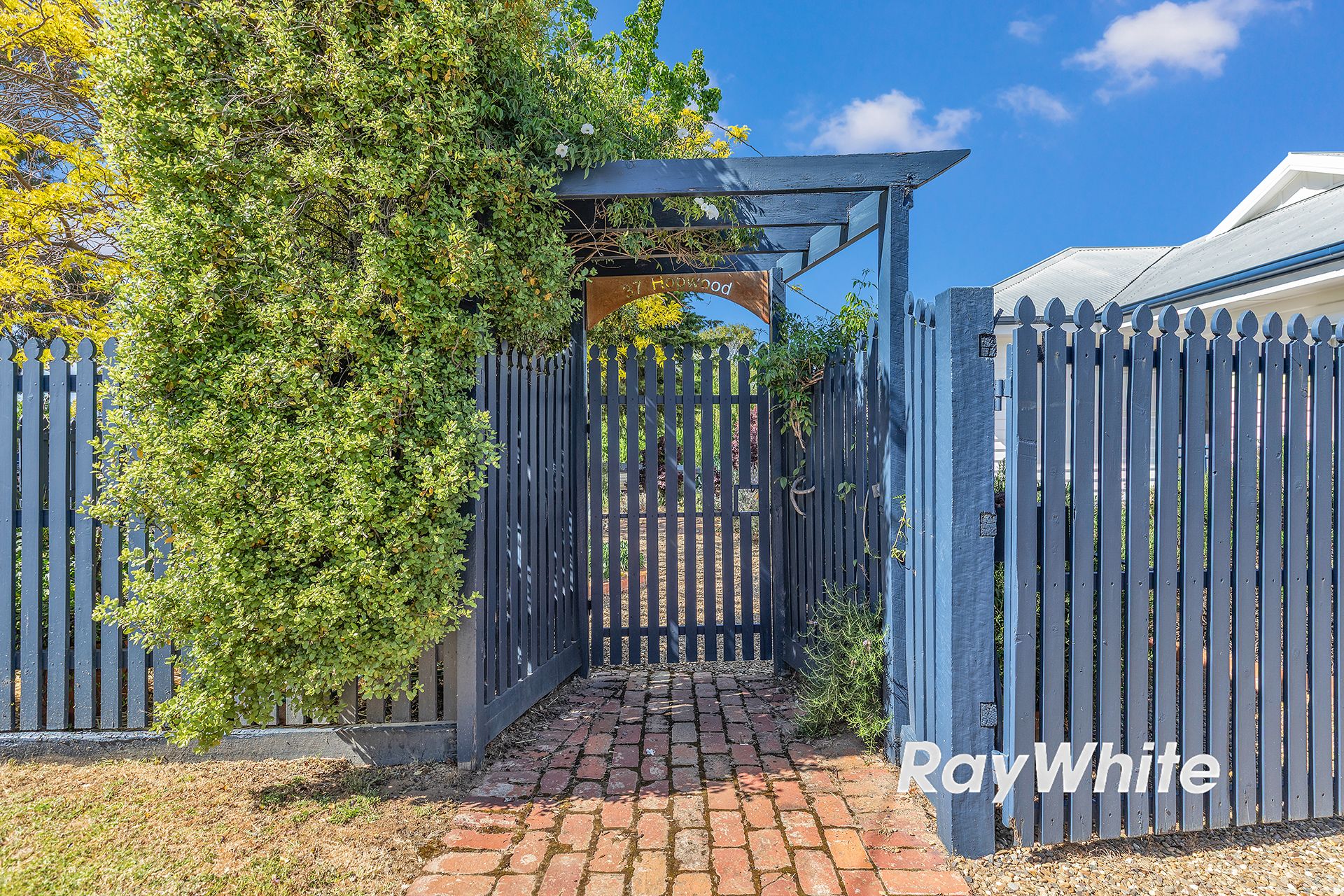 37 Hopwood Street — photo 14 of 17