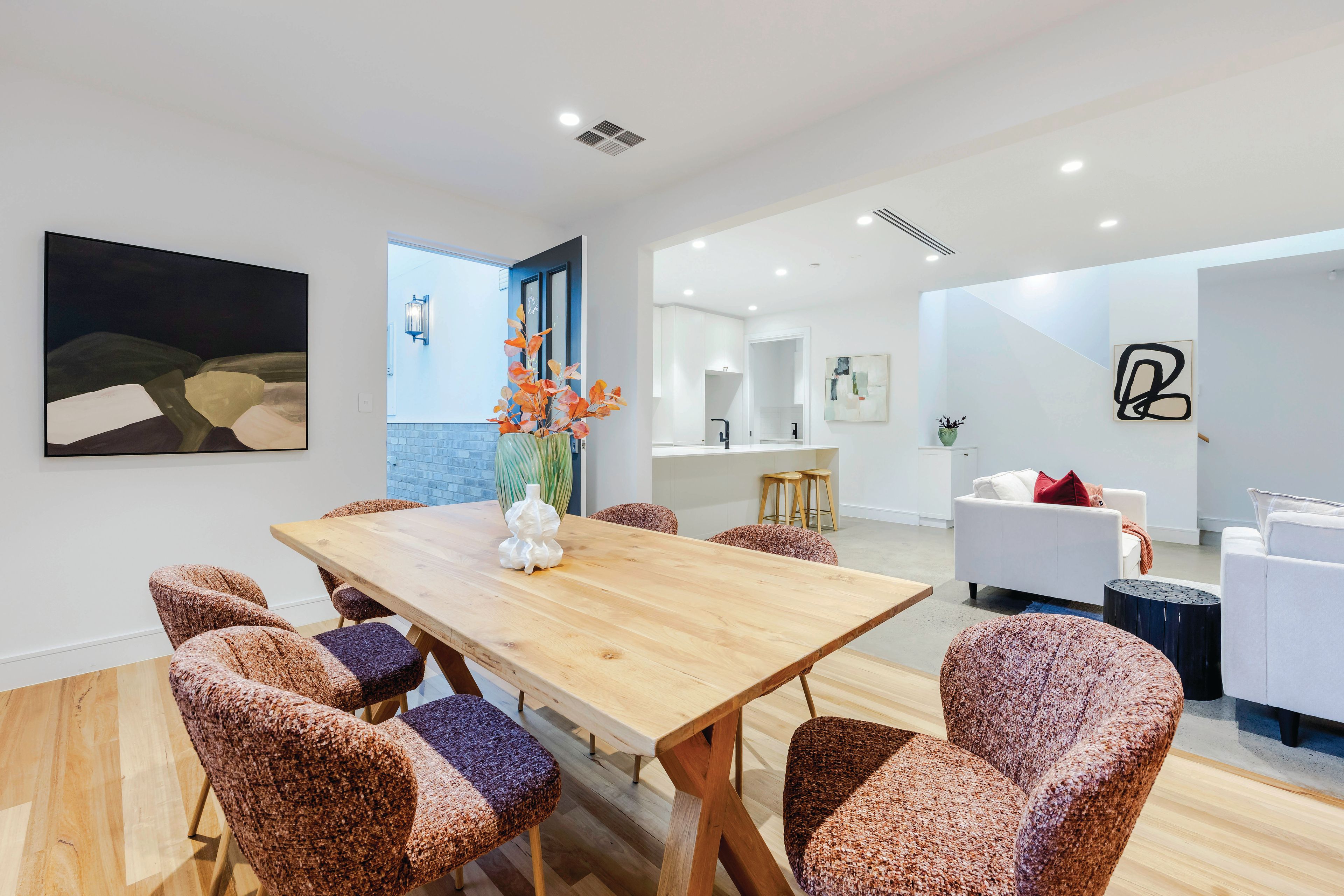 375A Regency Road — photo 15 of 30