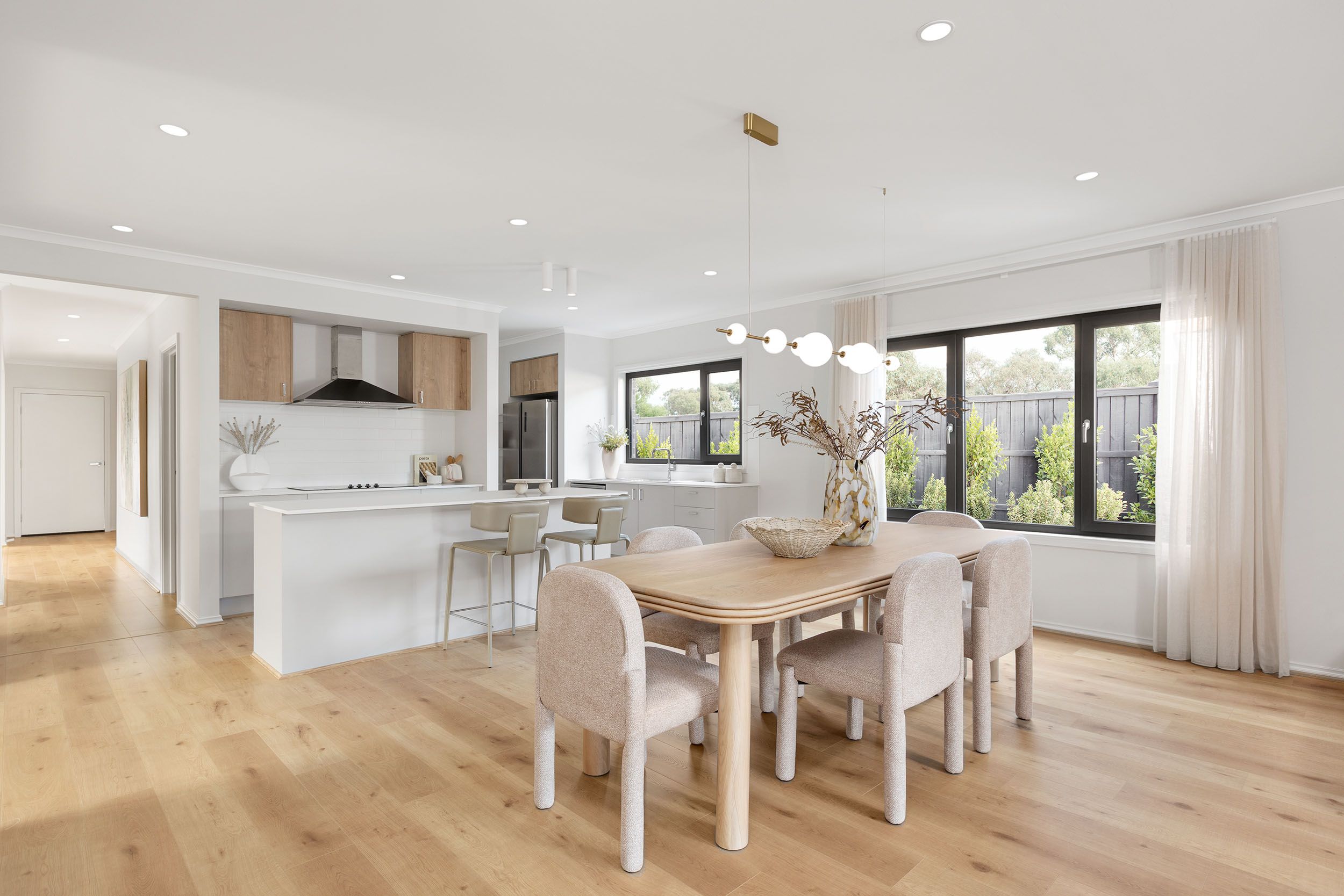 81 Sandon Crescent — photo 4 of 6