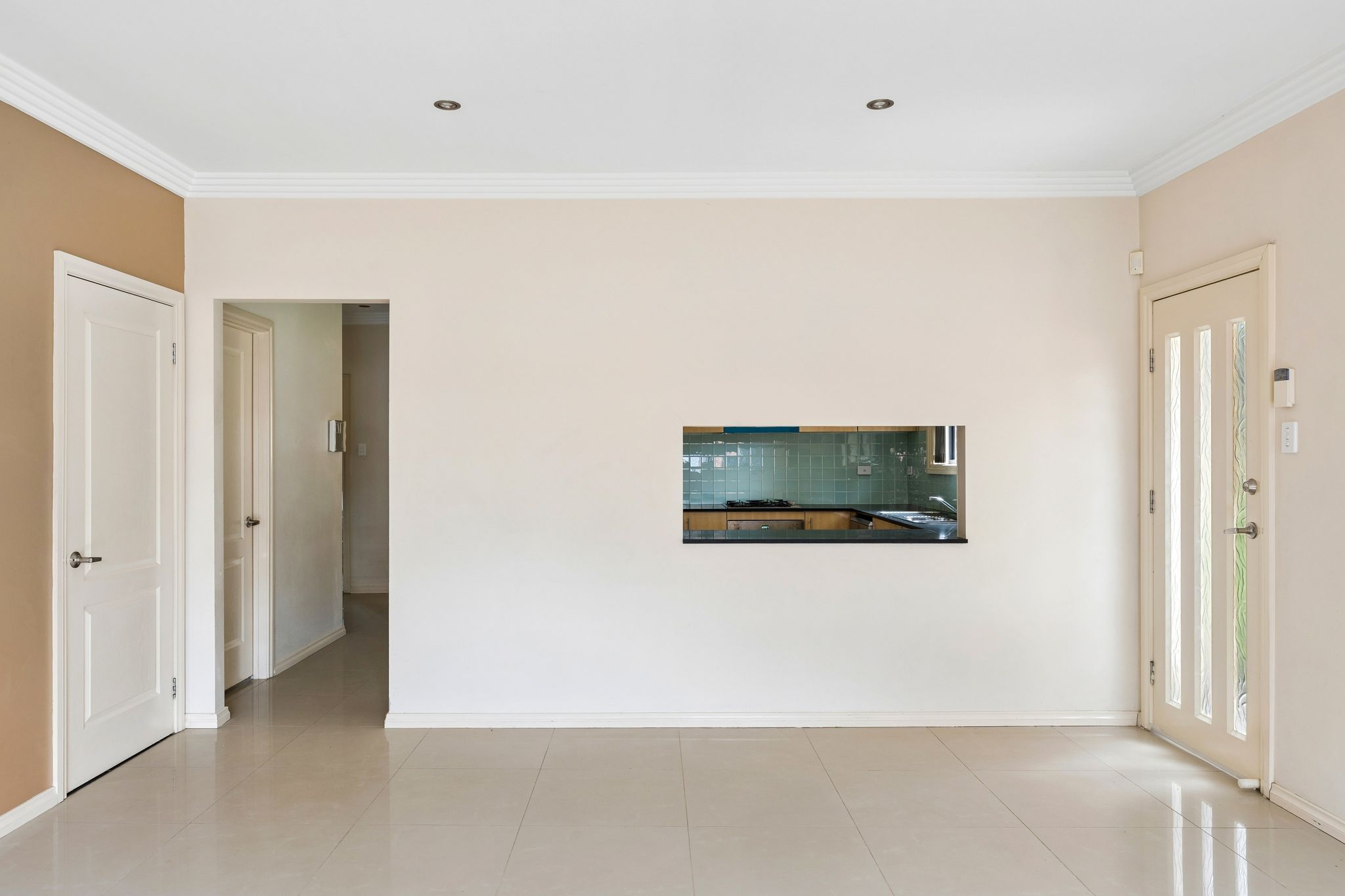 5/28-30 Yattenden Crescent — photo 3 of 15
