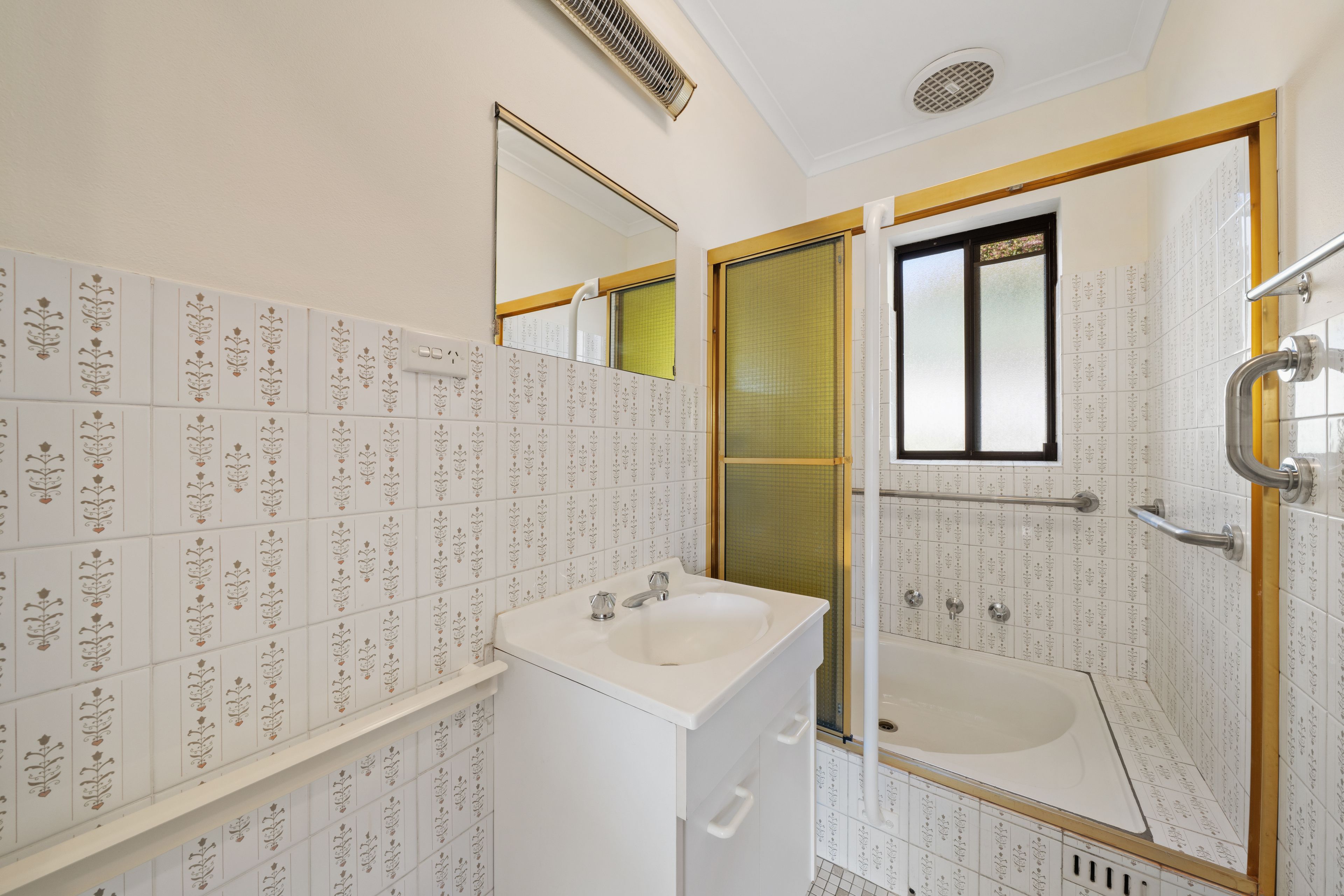 4 Gorrie Close — photo 14 of 19