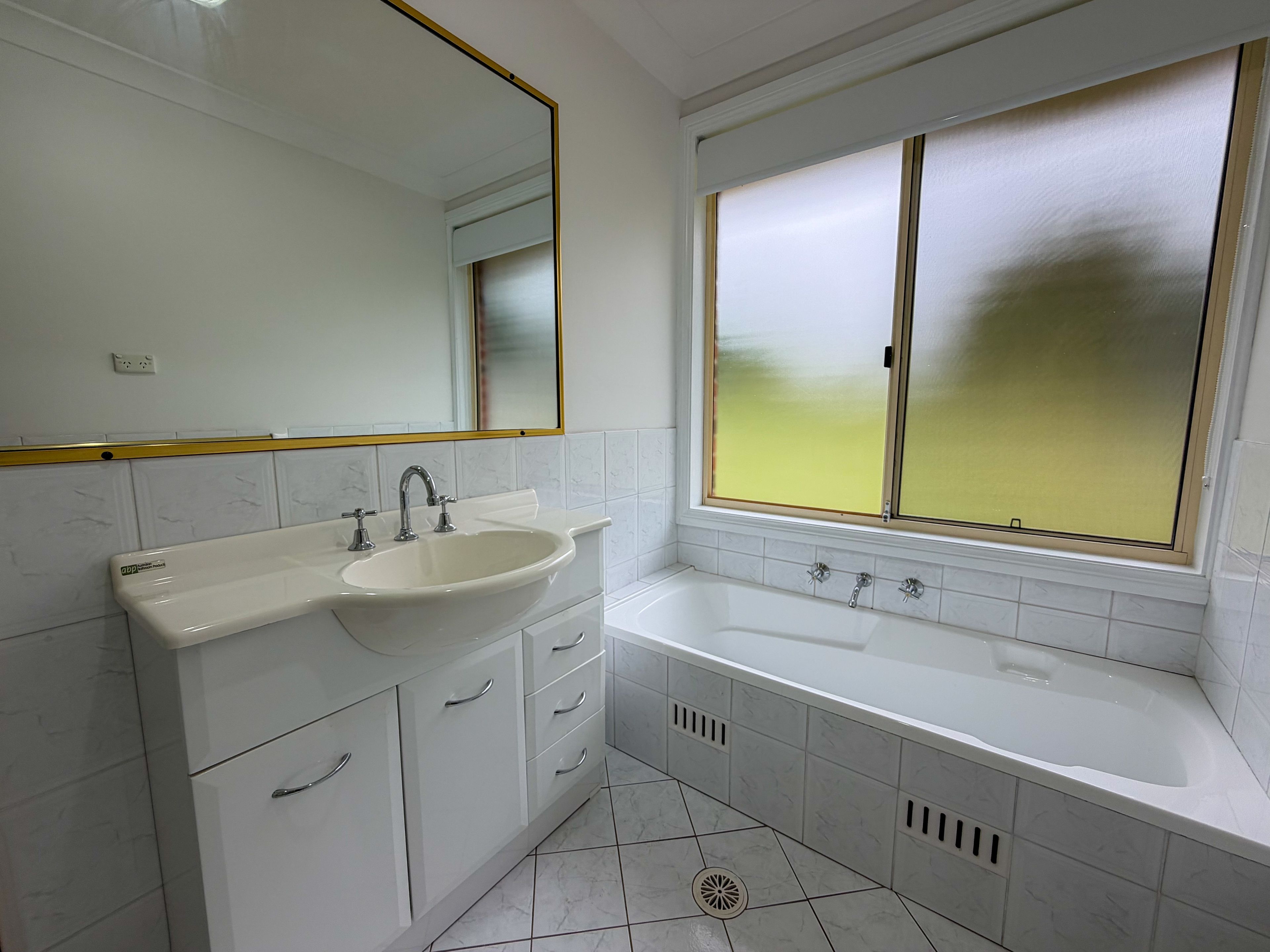 16 Yellow Gum Close, Glenmore Park, NSW