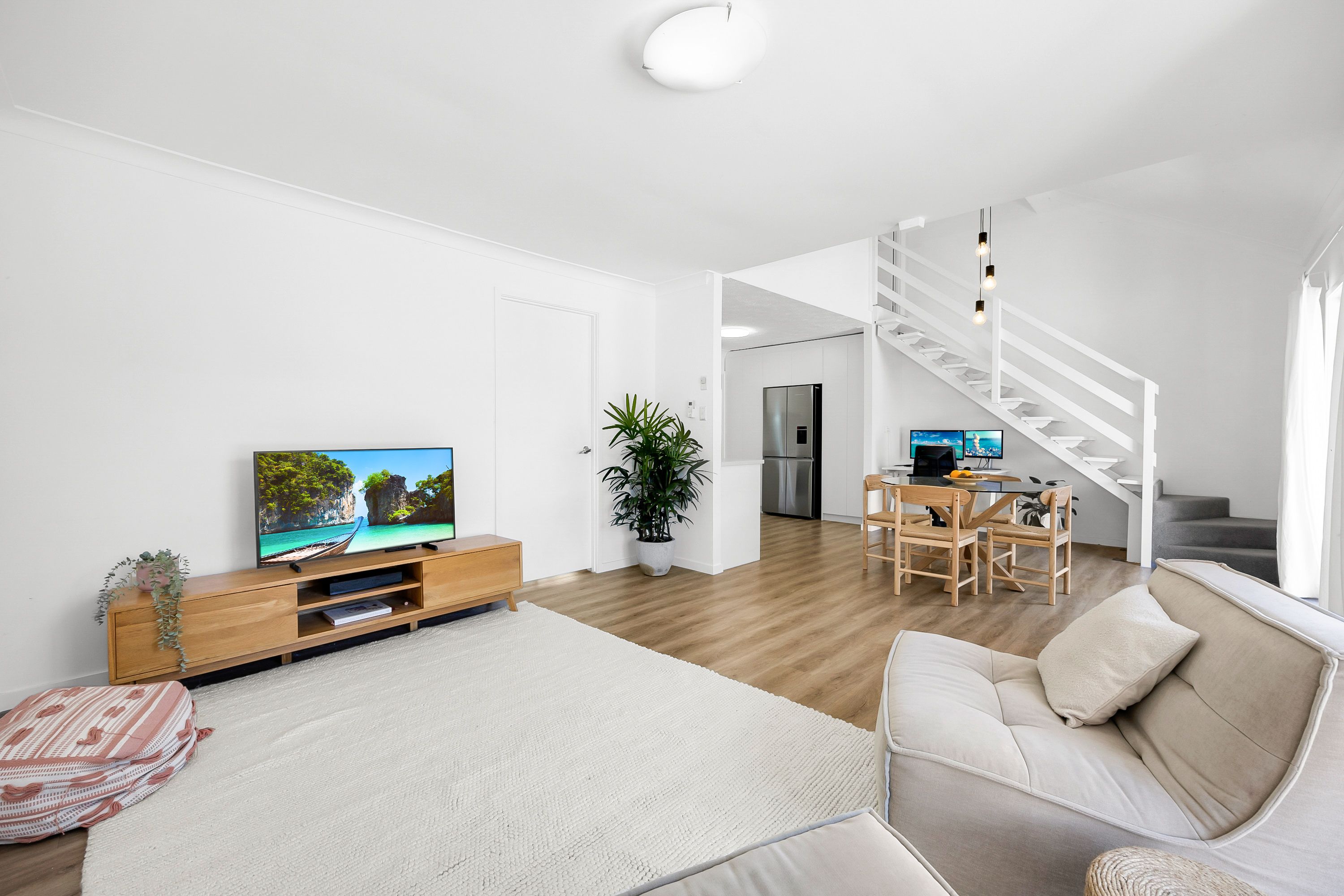 172 Barrier Reef Drive, Mermaid Waters QLD 4218