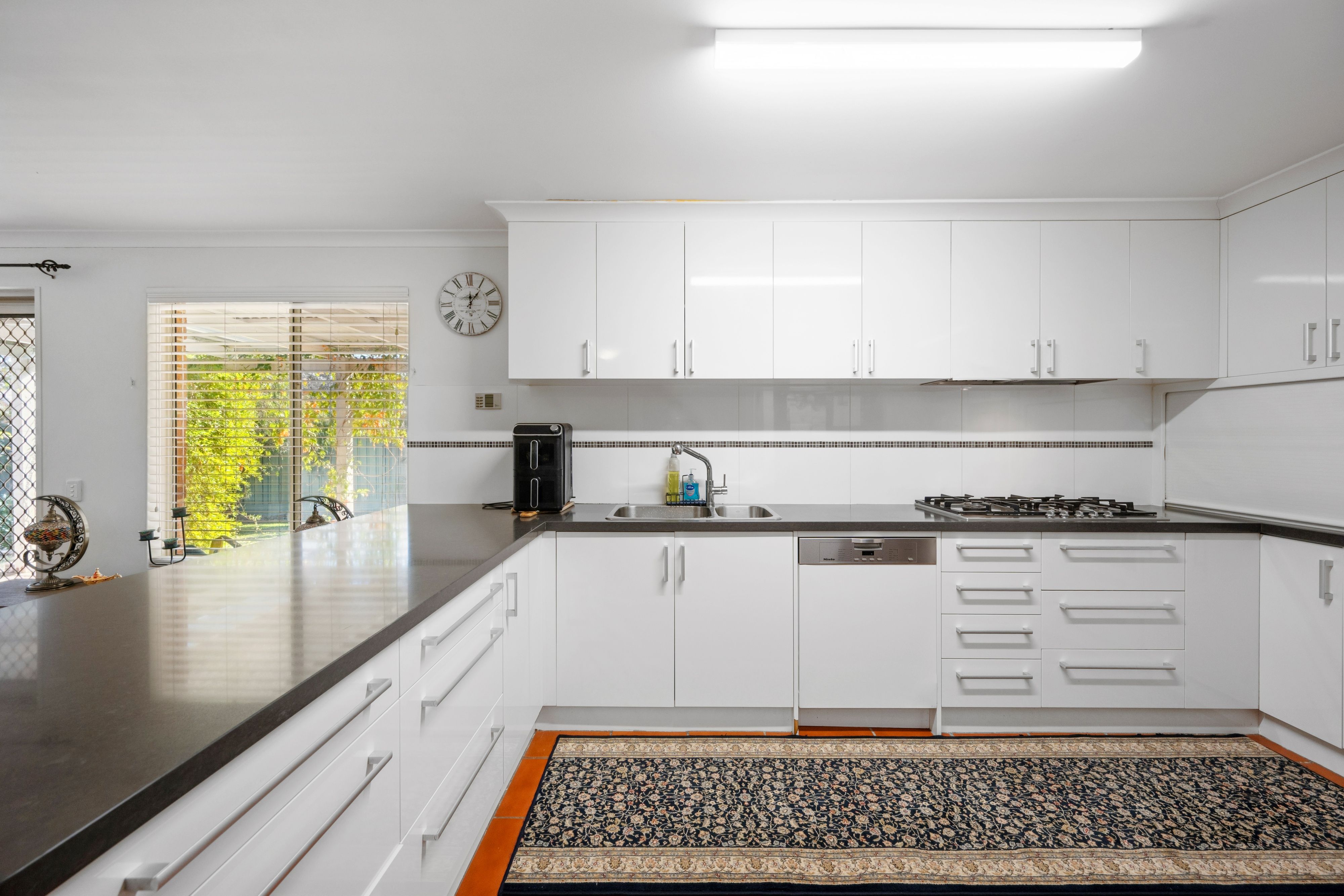 8 Uralla Close — photo 3 of 29