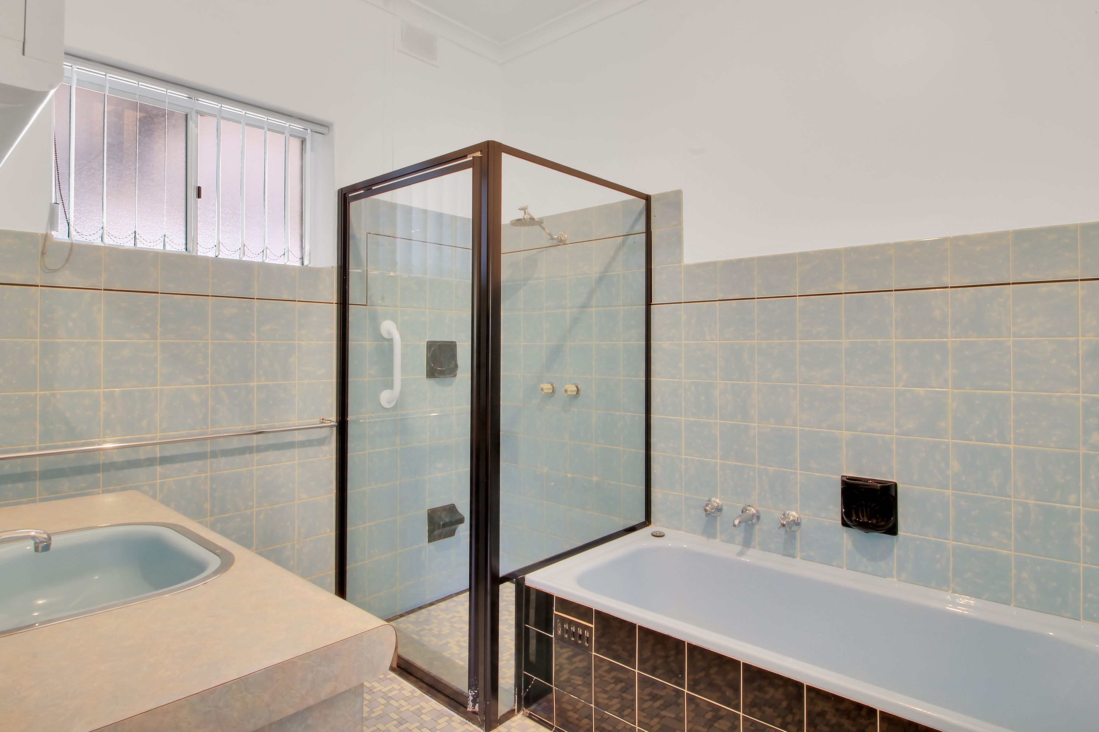 19 Streeter Avenue — photo 10 of 12
