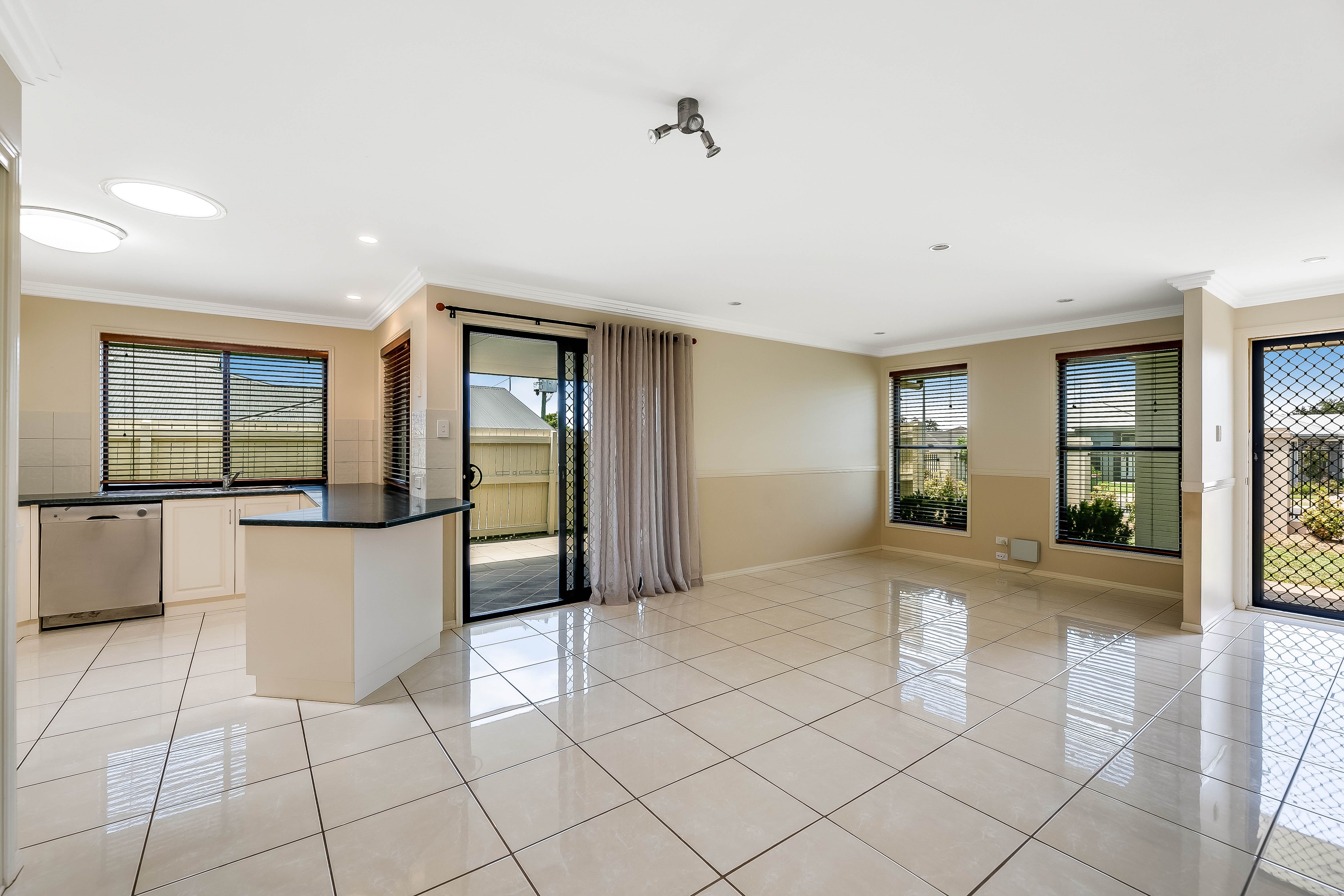 Unit 1/323 Ramsay Street, Middle Ridge, QLD 4350
