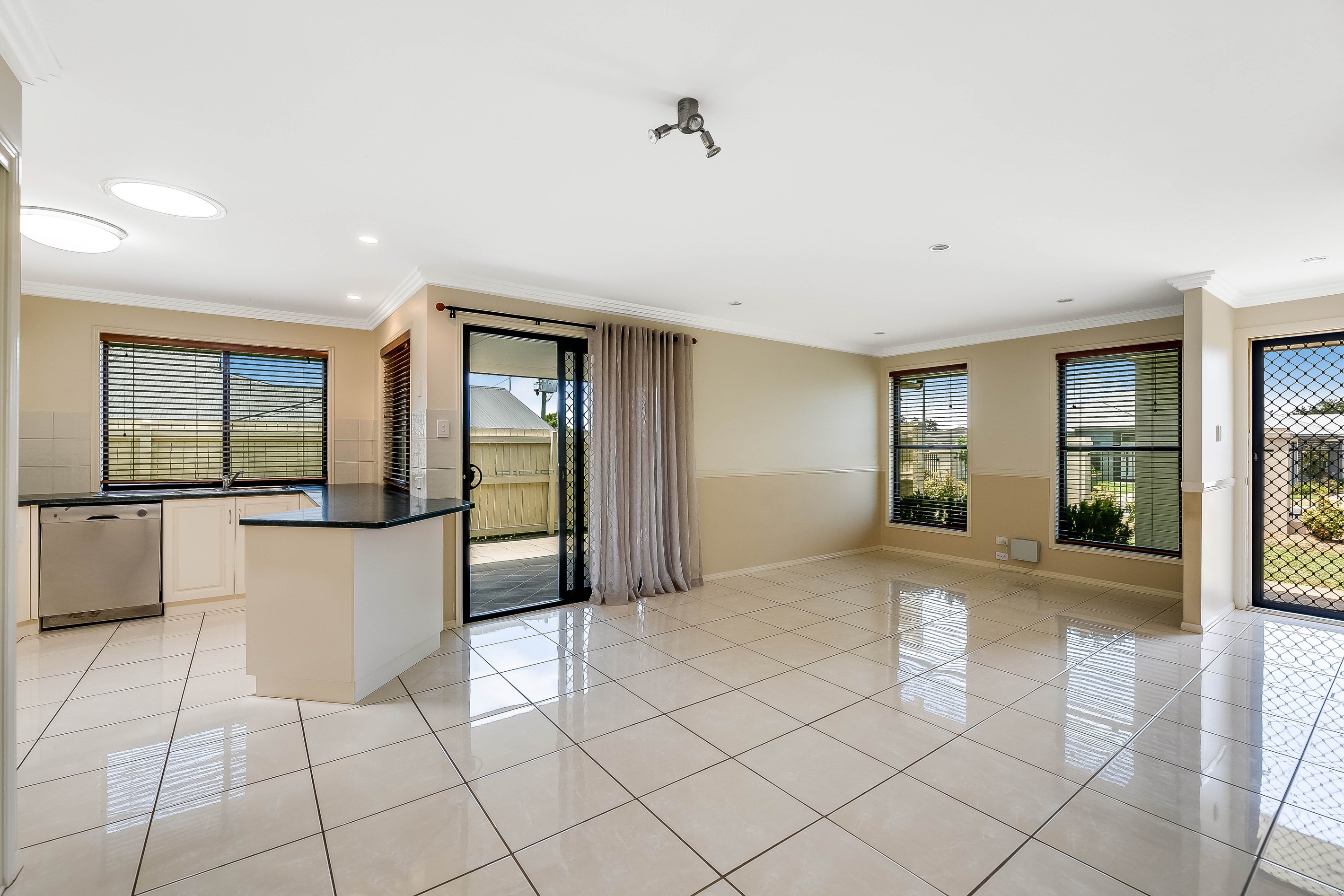 Unit 1/323 Ramsay Street, Middle Ridge, QLD 4350