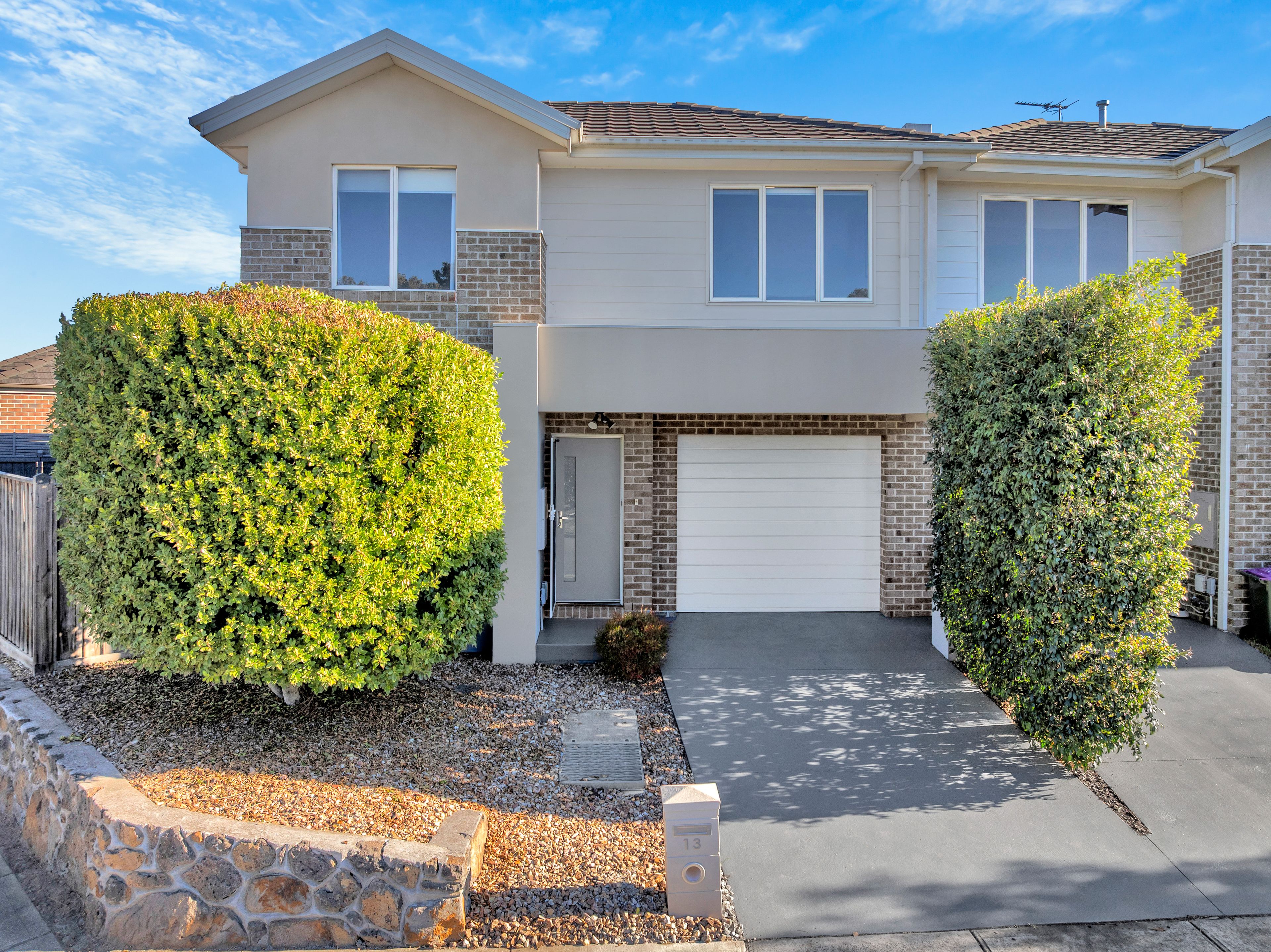 13 Taronga Way, South Morang VIC 3752