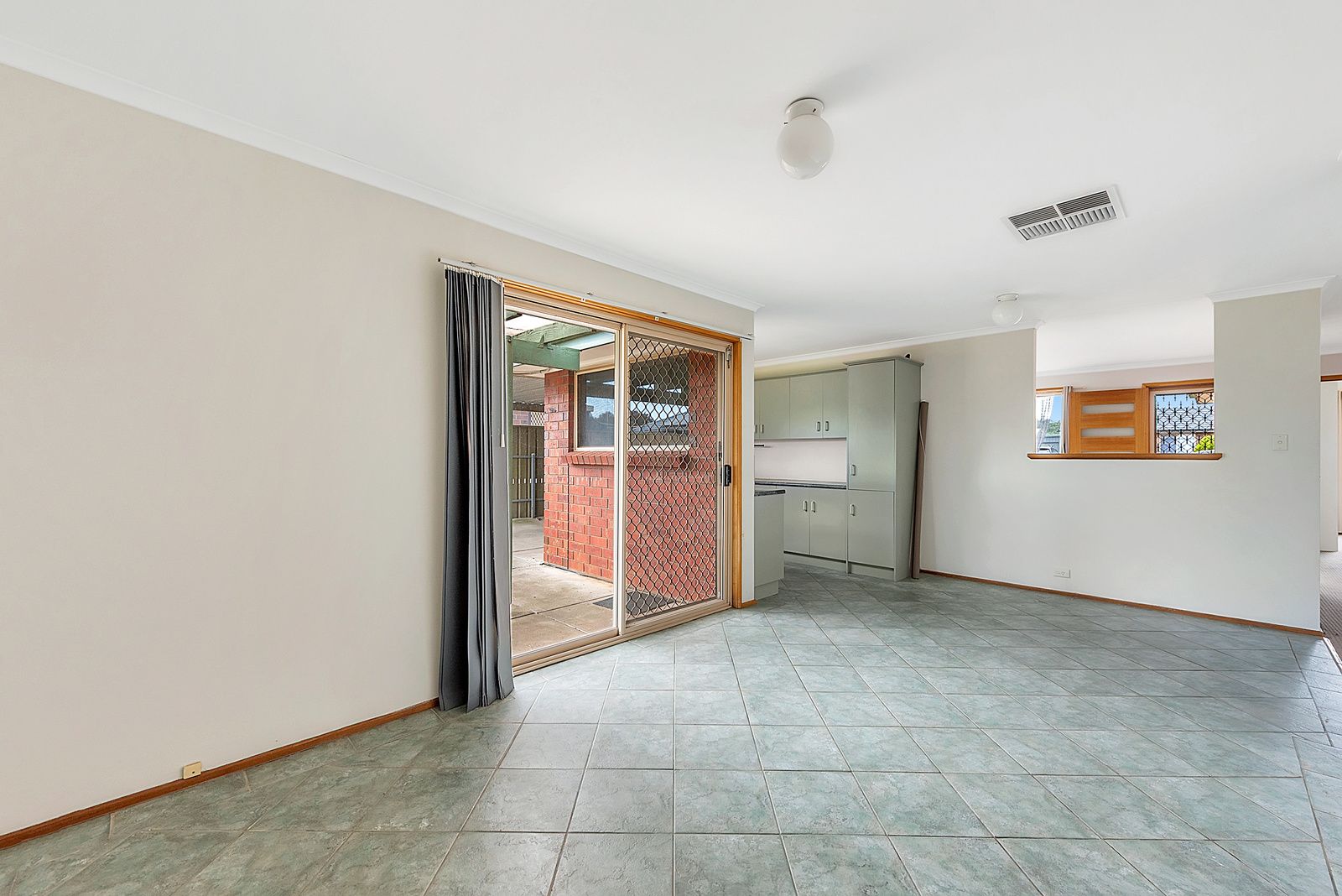 4 Mclean Court — photo 6 of 12