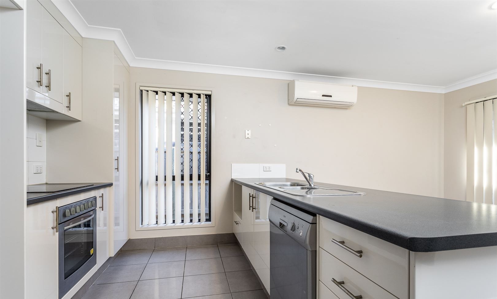 84 Mackintosh Drive, North Lakes, QLD 4509