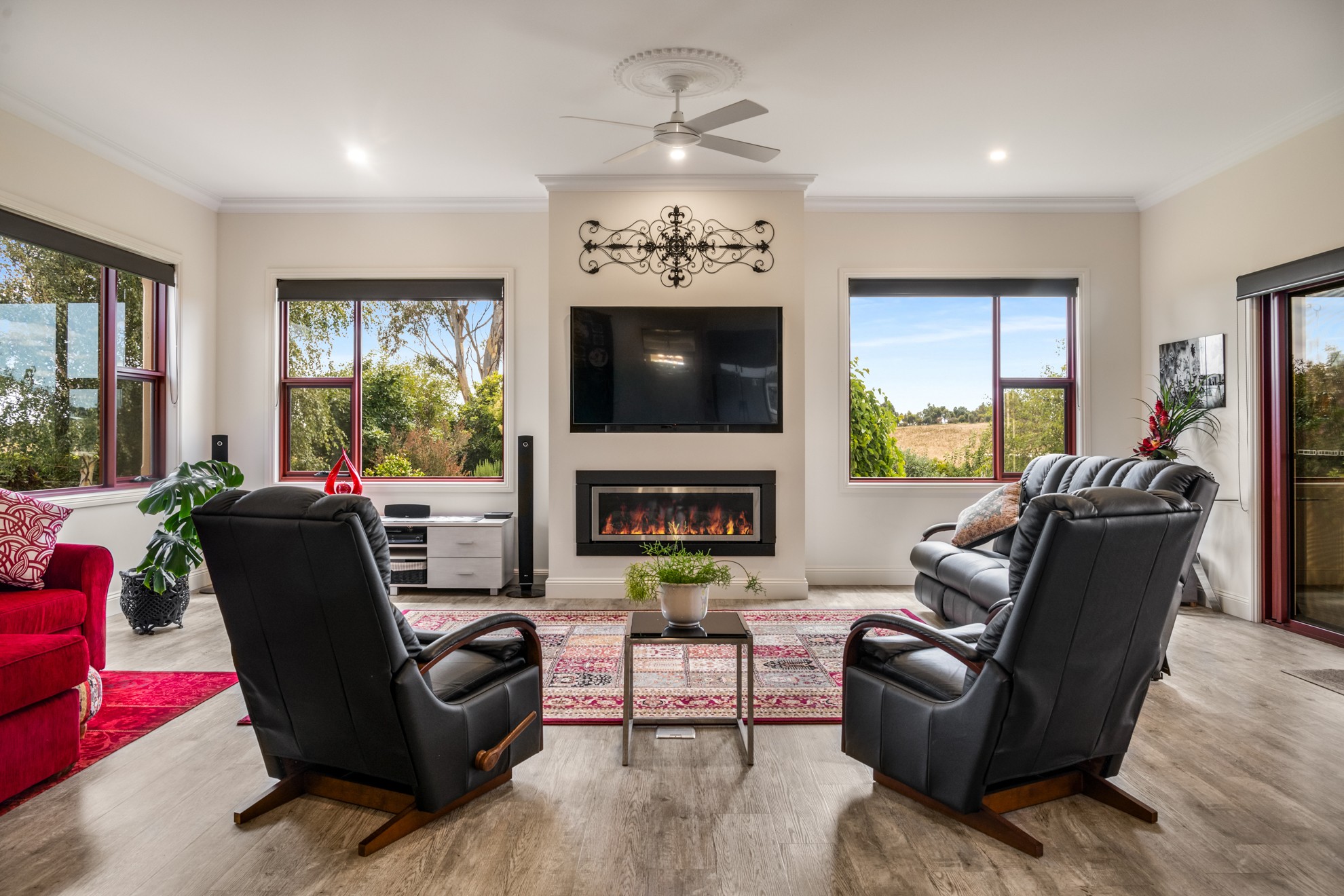 12 Racecourse Crescent, Glenburnie, SA 5291