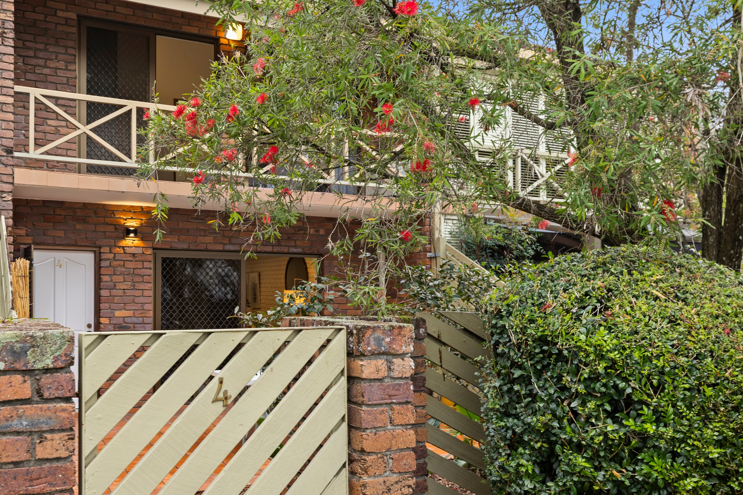 4/1 Jerdanefield Road, St Lucia, QLD 4067