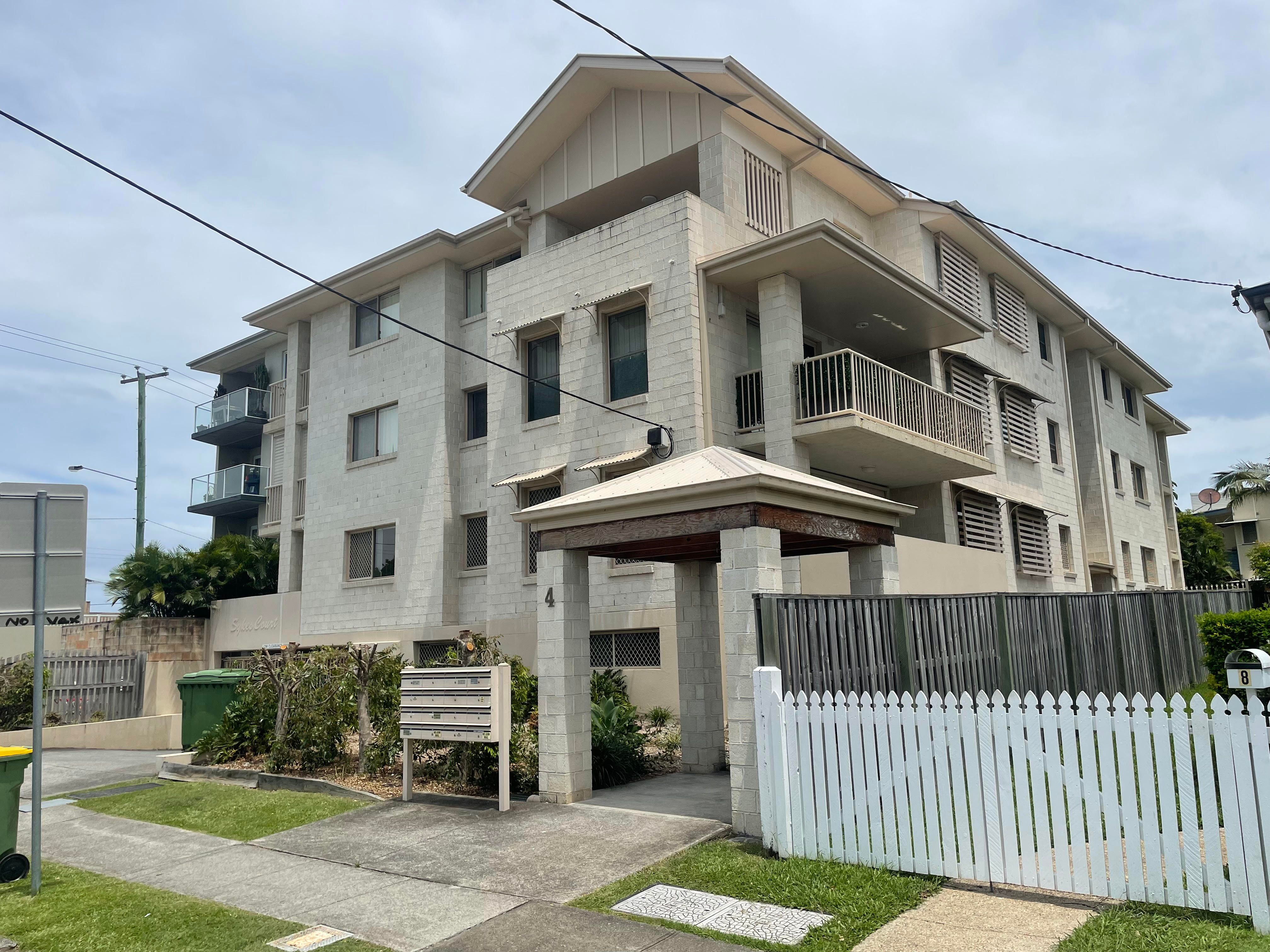 4 Sykes Court, Southport QLD 4215