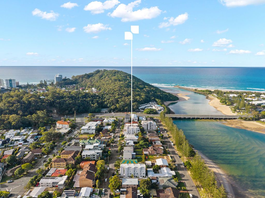 2/10 Bullimah Avenue, Burleigh Heads, QLD 4220