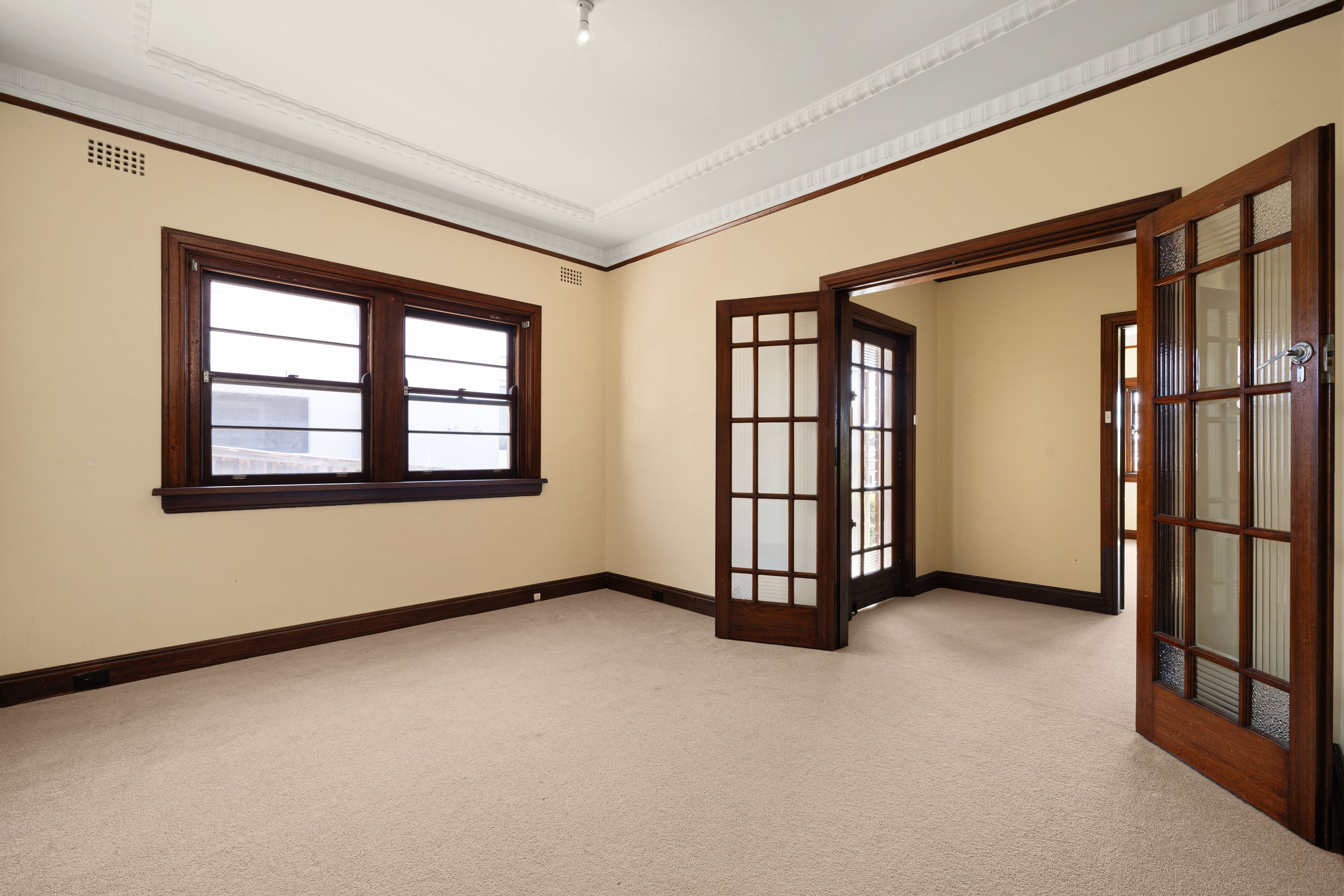 12 Aubrey Road — photo 7 of 14