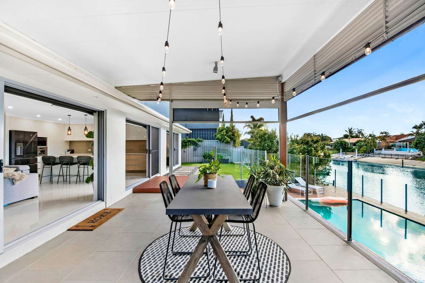 15 Bombala Street, Broadbeach Waters, QLD 4218