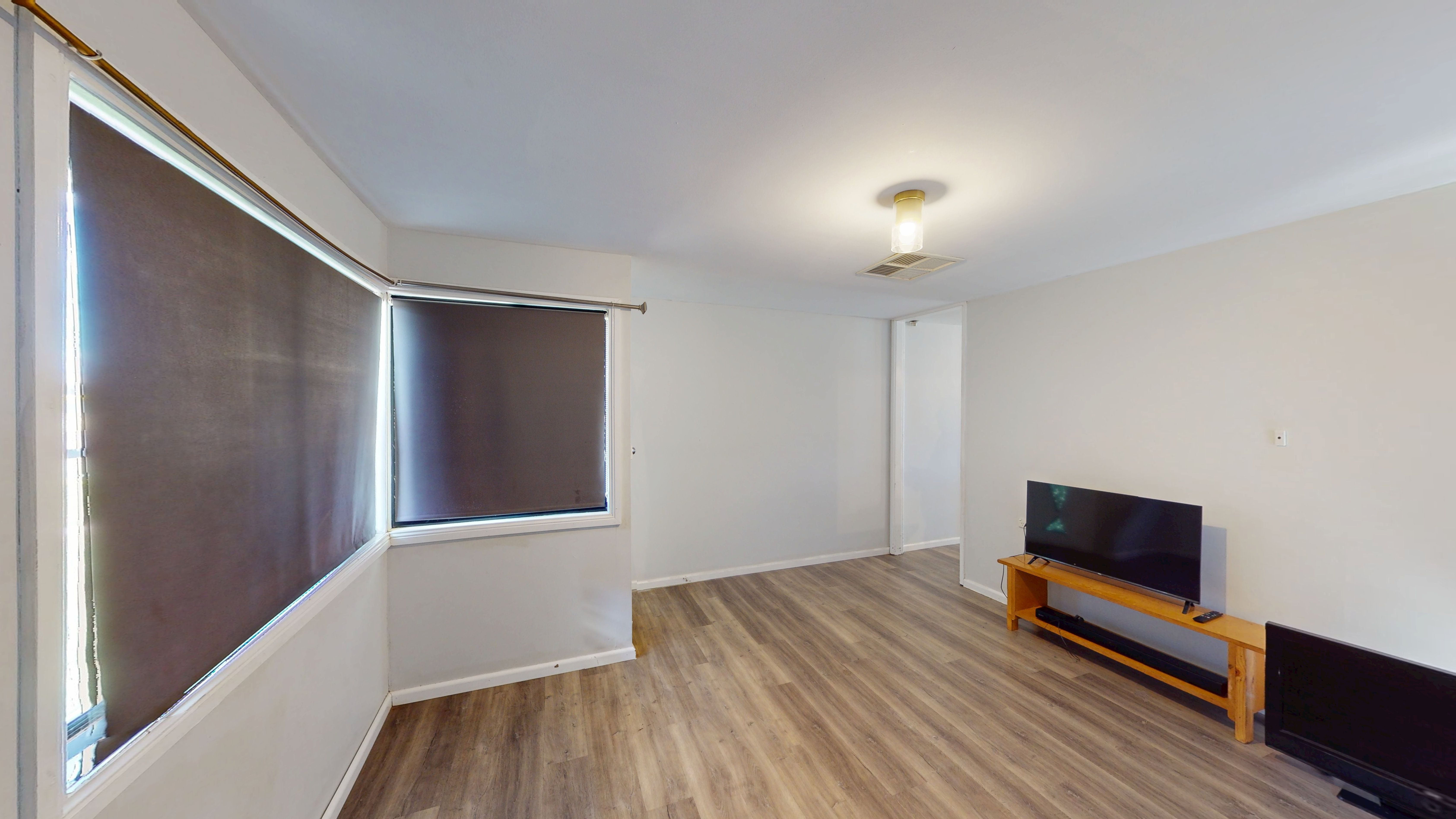 11 Houston Drive — photo 3 of 8