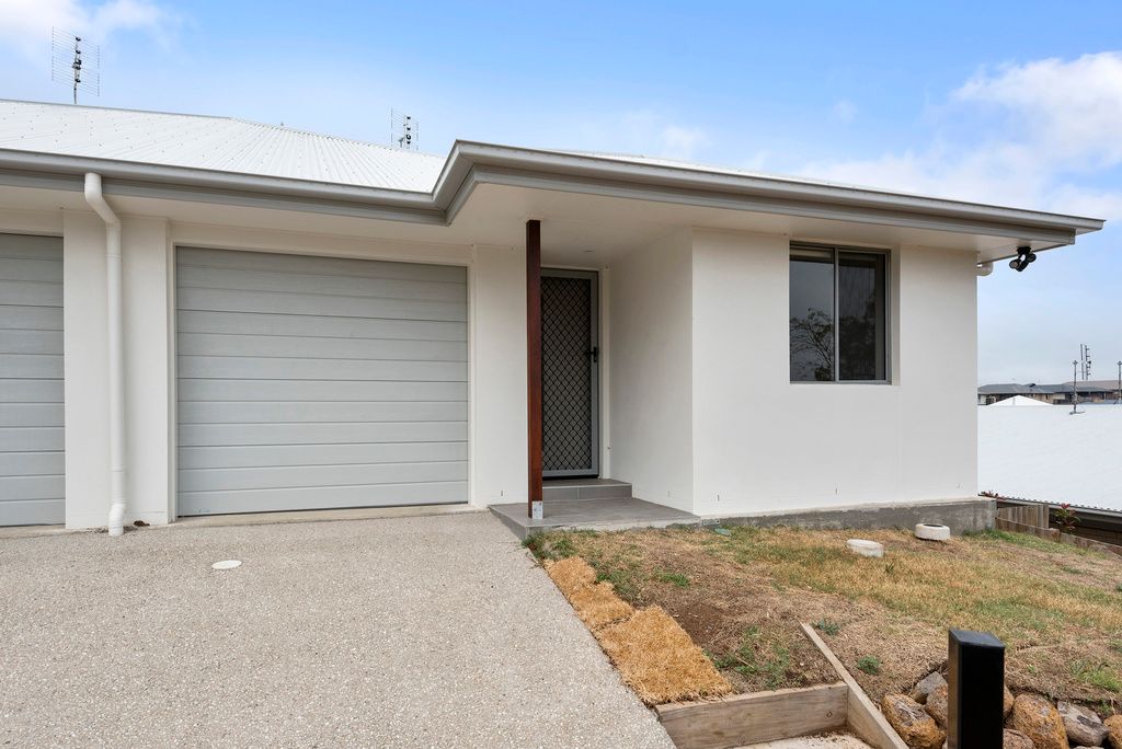 2/11 Adelaide Street, Cranley, QLD 4350