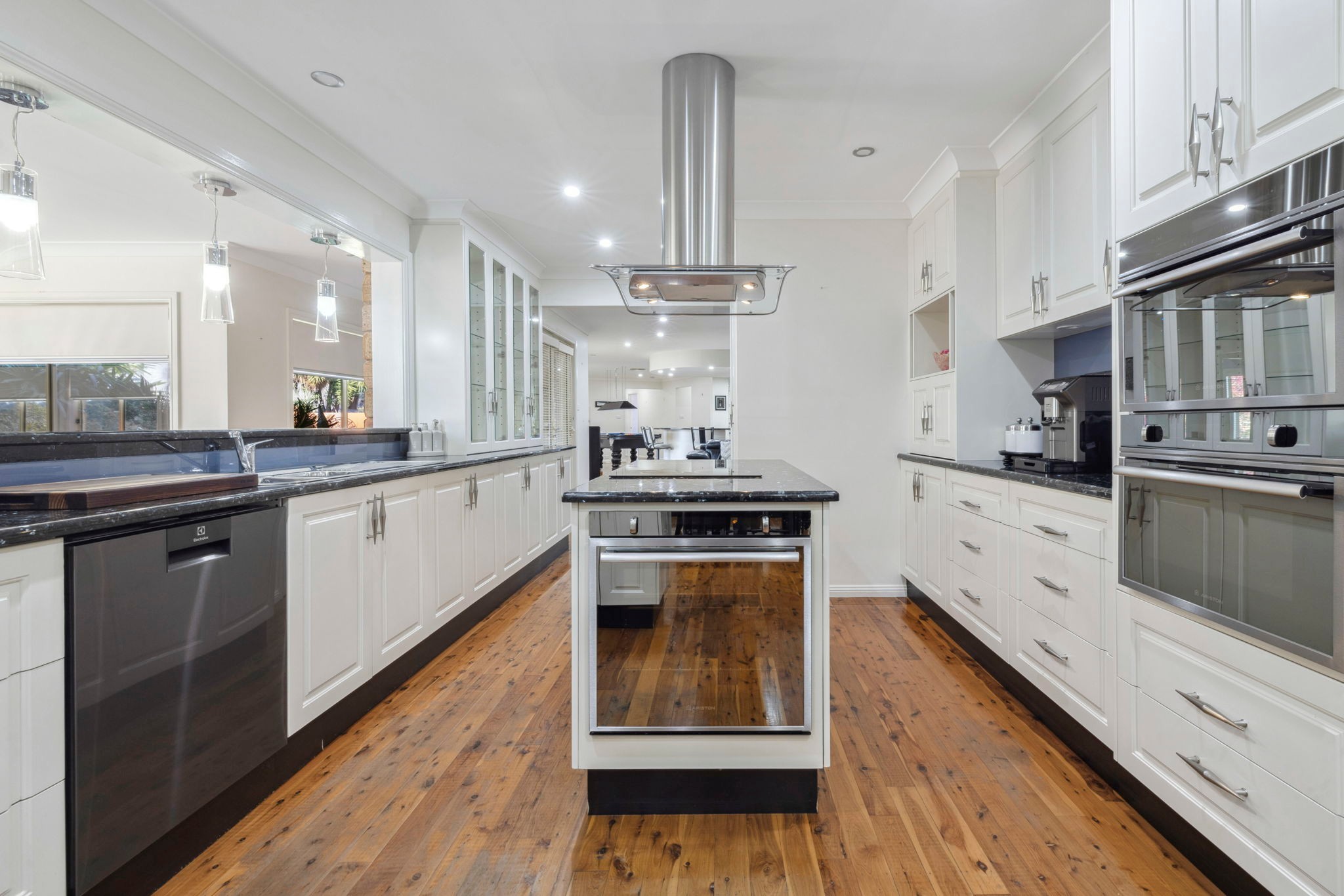 2 Hintons Road, Young, NSW 2594