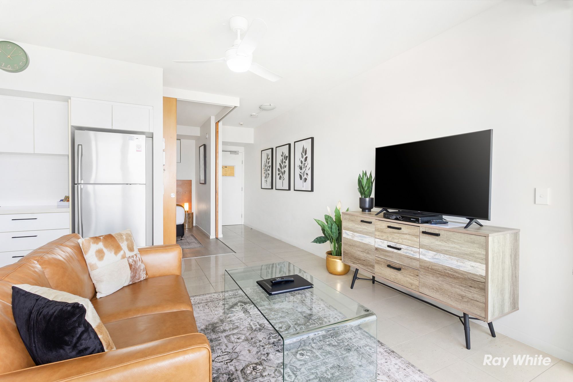 14/30-32 Adelaide Street — photo 3 of 19