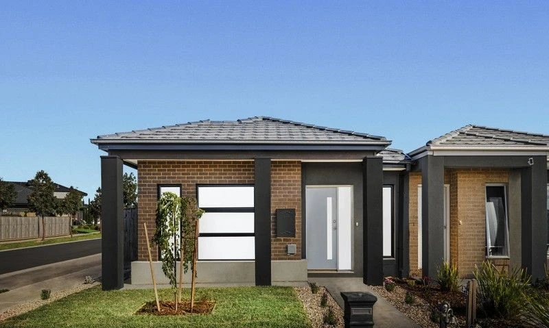 1 PAPAYA Walk, MANOR LAKES, VIC 3024