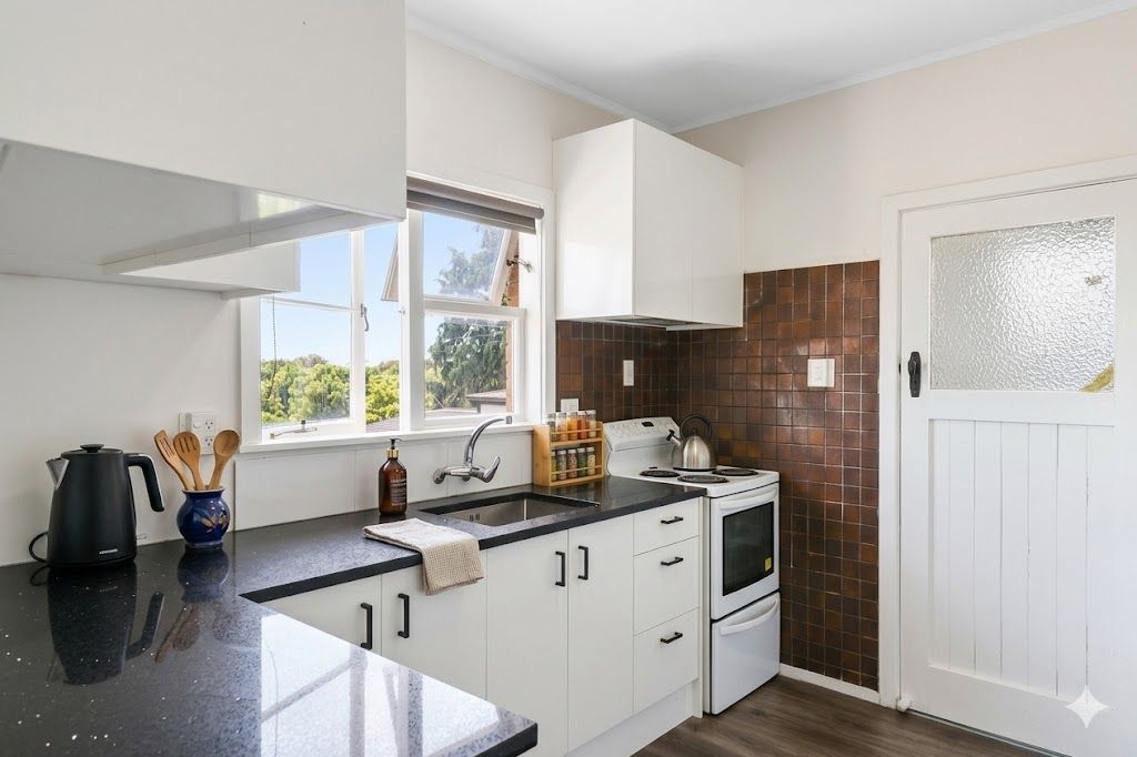 74 Crawford Avenue, Mangere Bridge, Manukau City