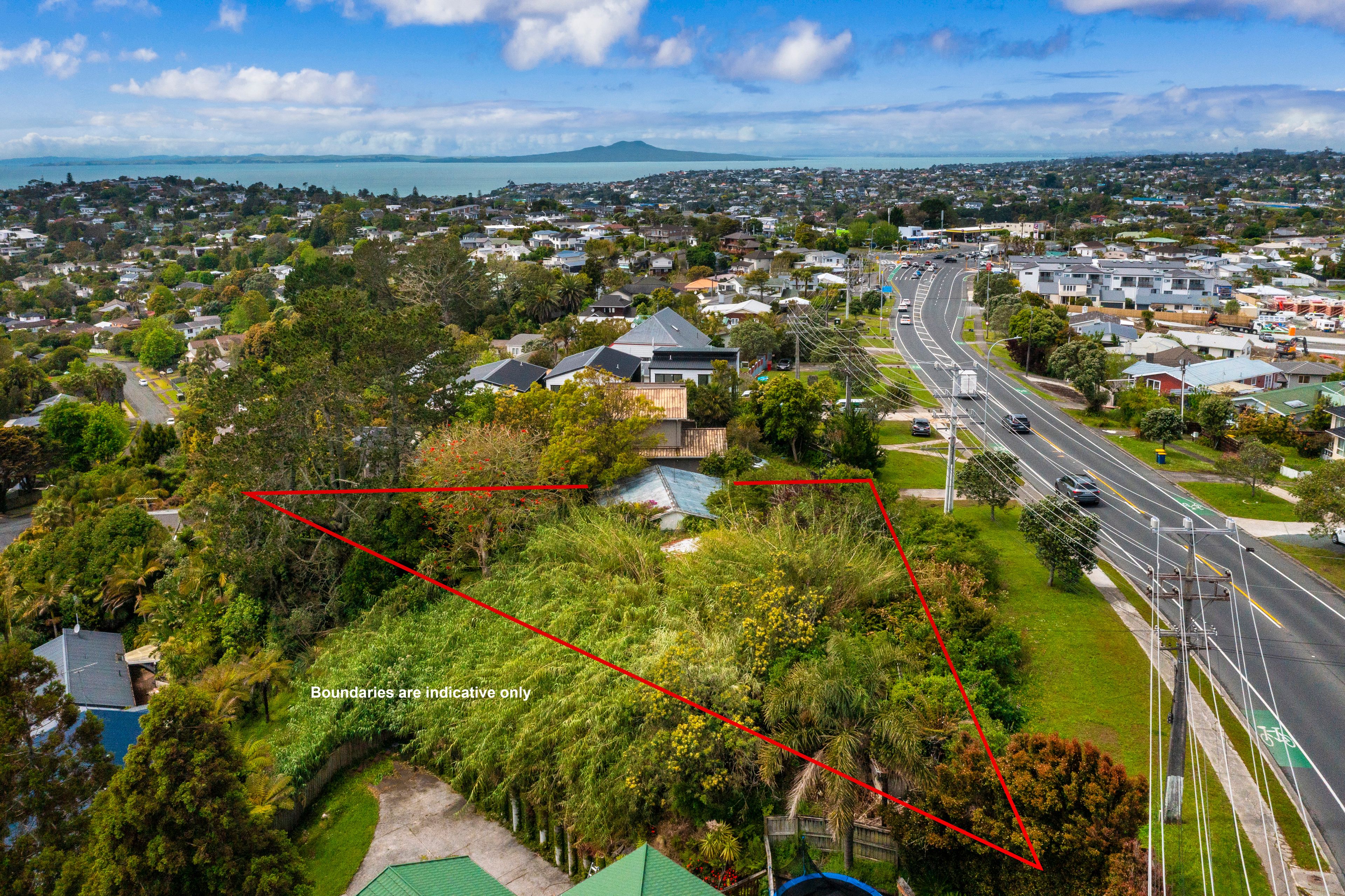 909 East Coast Road, Torbay, North Shore City