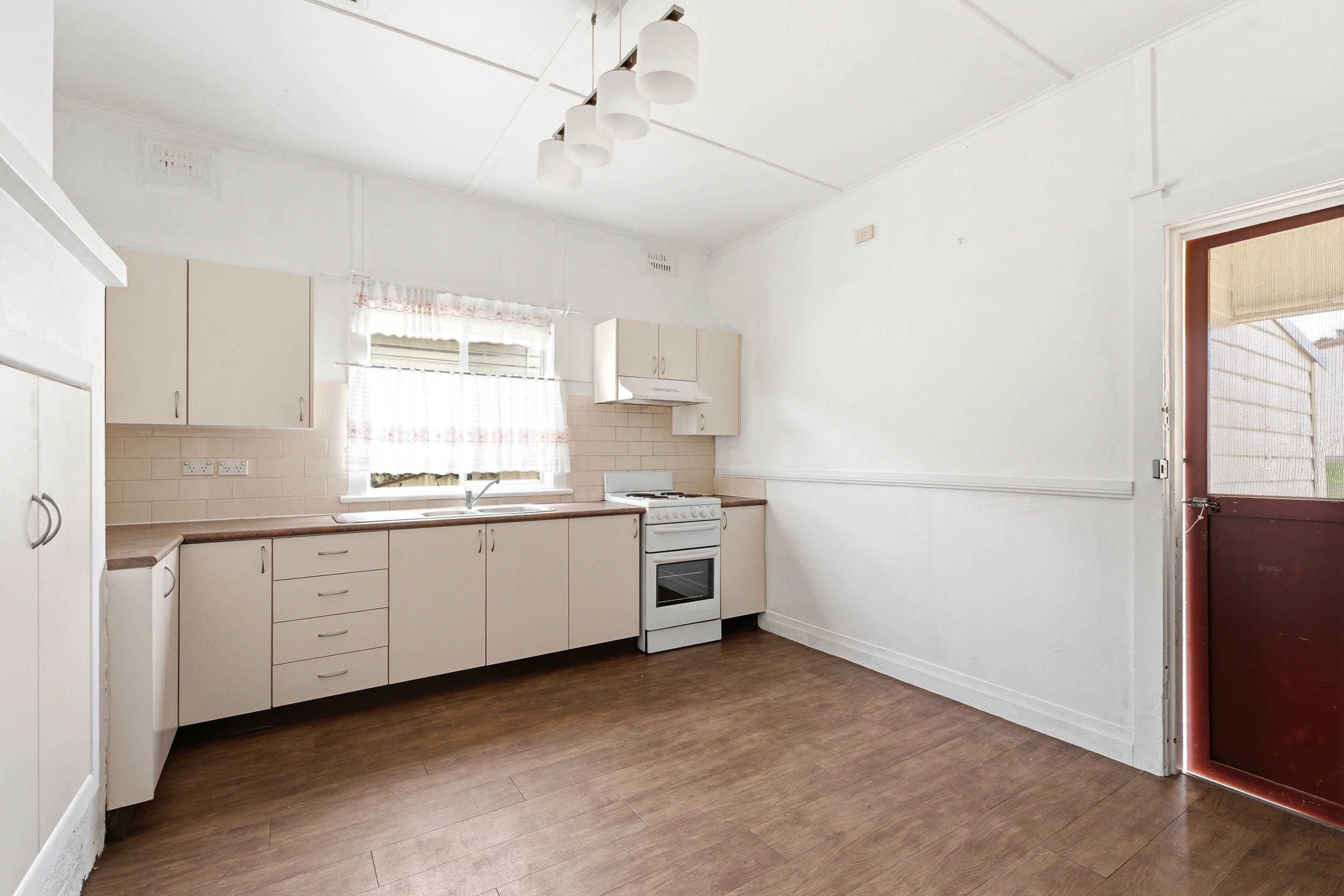 11 Bellevue Street, Goulburn, NSW 2580