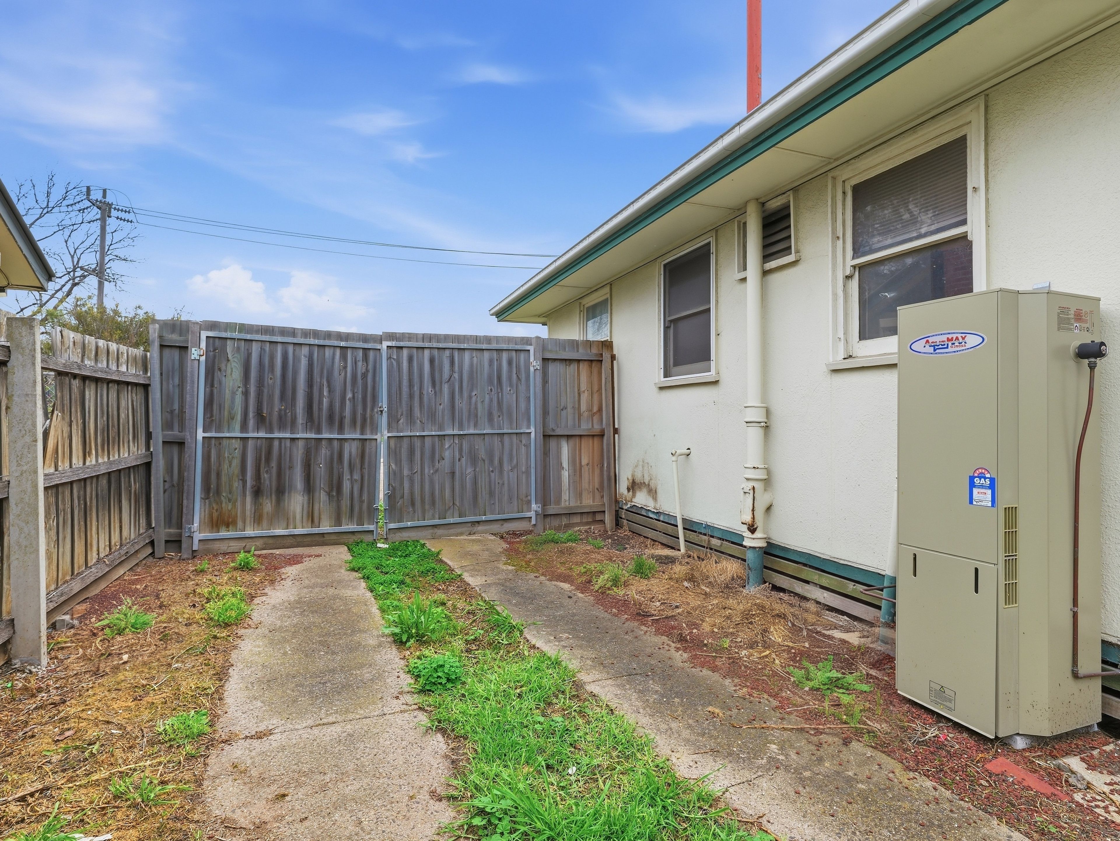 8 Robin Avenue — photo 12 of 12