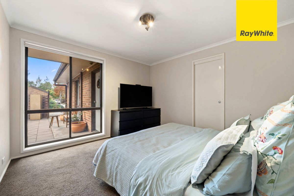 30/21 Cossington Smith Crescent — photo 7 of 18