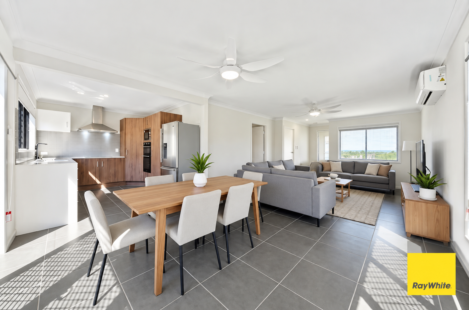 181 James Street — photo from Ray White Redland Bay