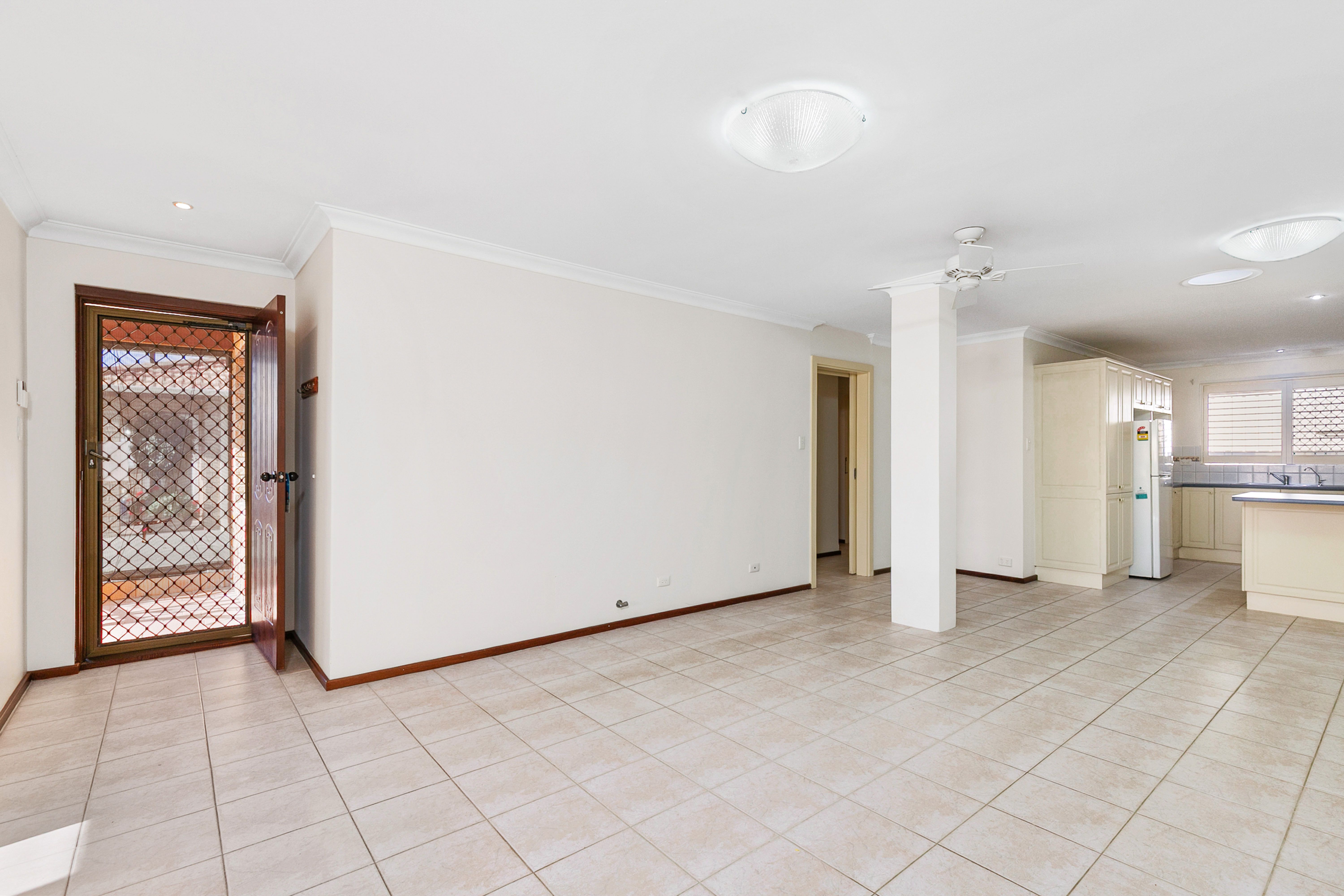 20/17 Syree Court — photo 8 of 30