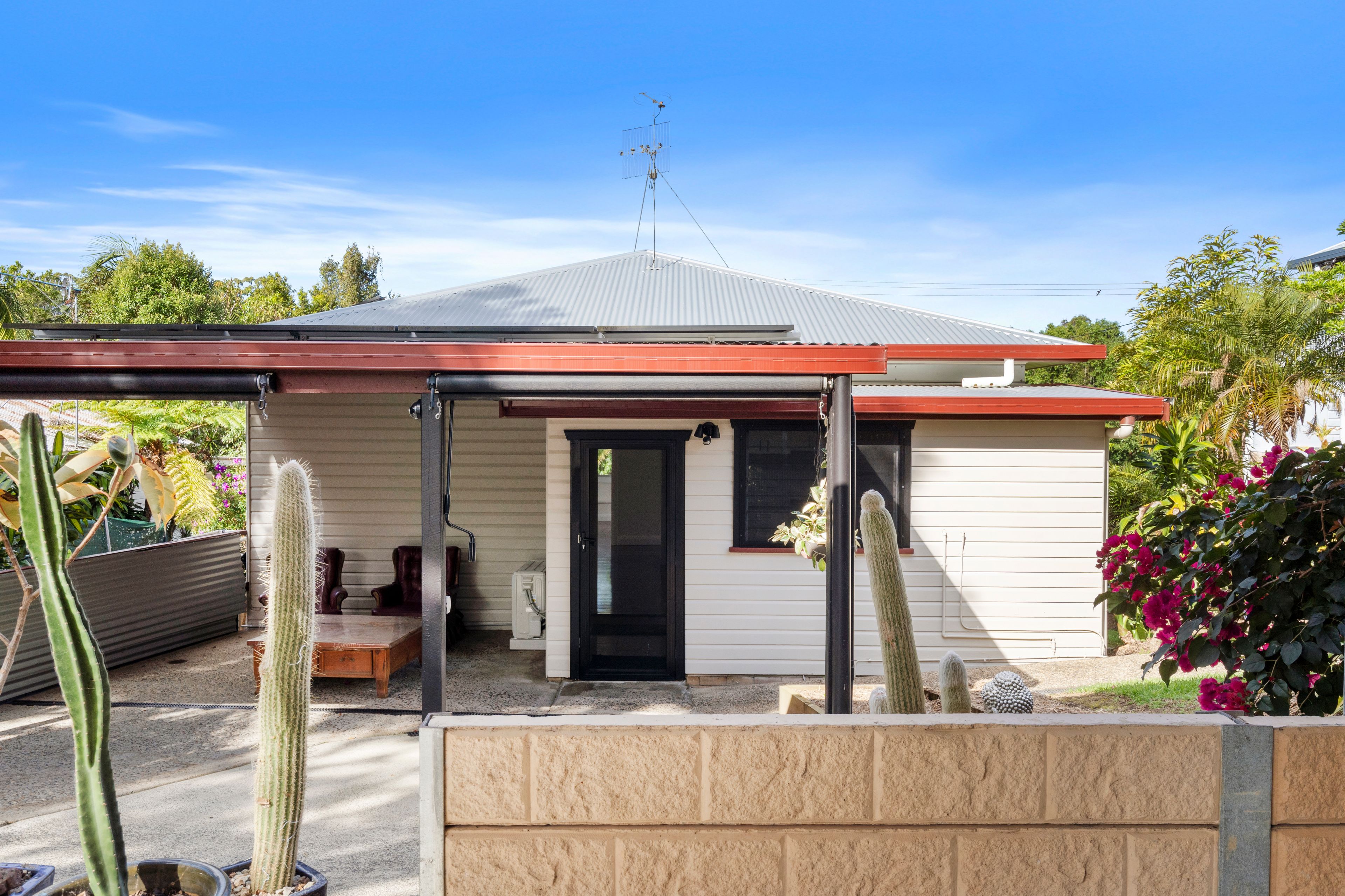475 Tweed Valley Way — photo 15 of 21