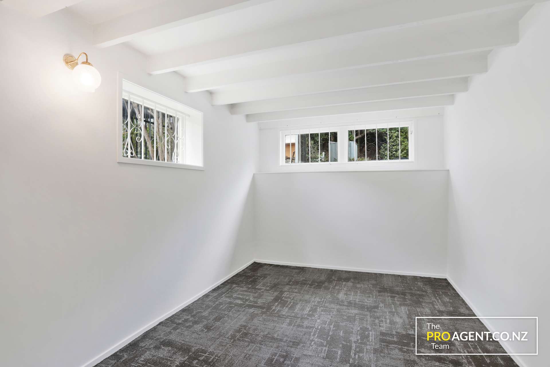 50 Rimutaka Place photo 11