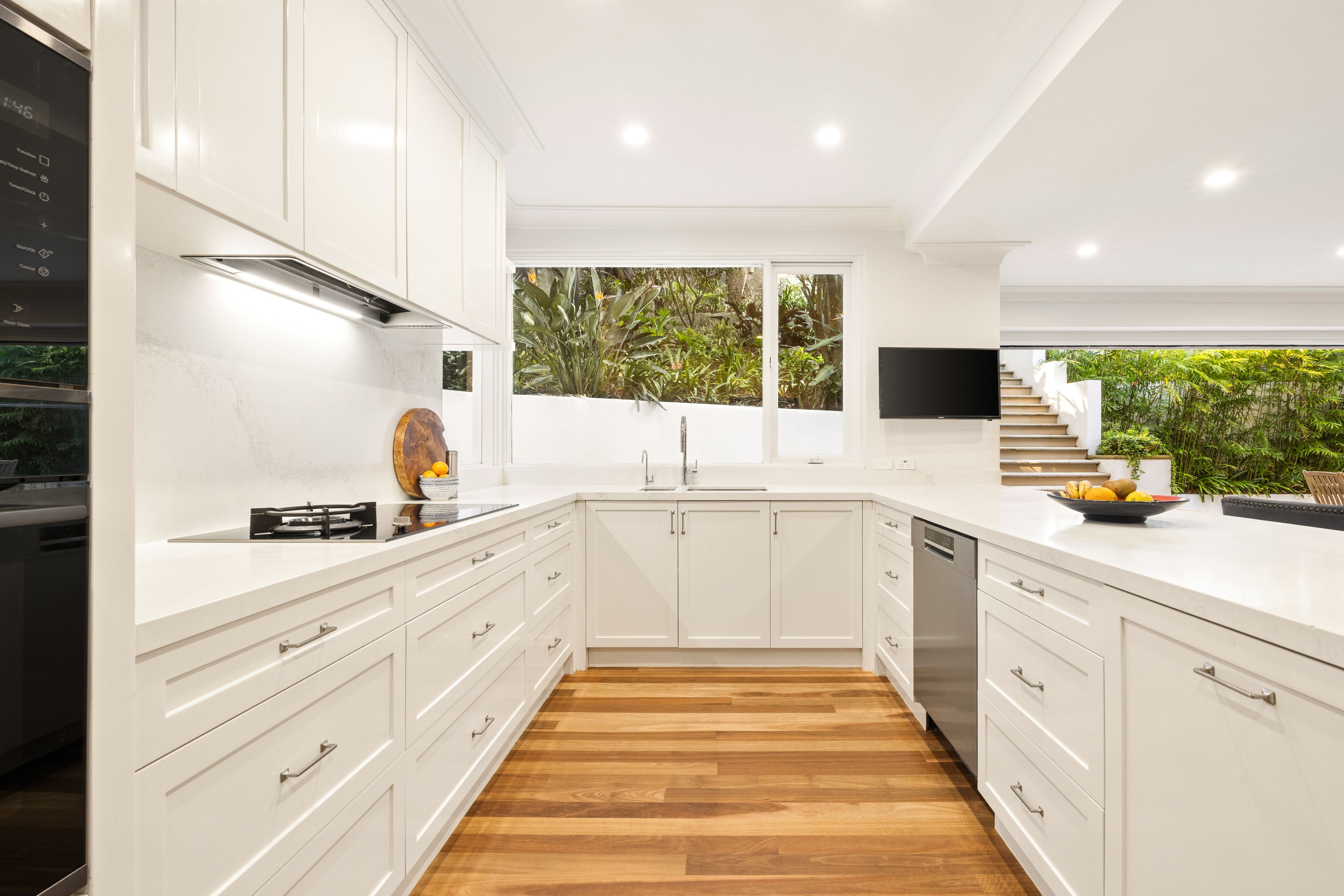 32 Northland Road — photo 3 of 17