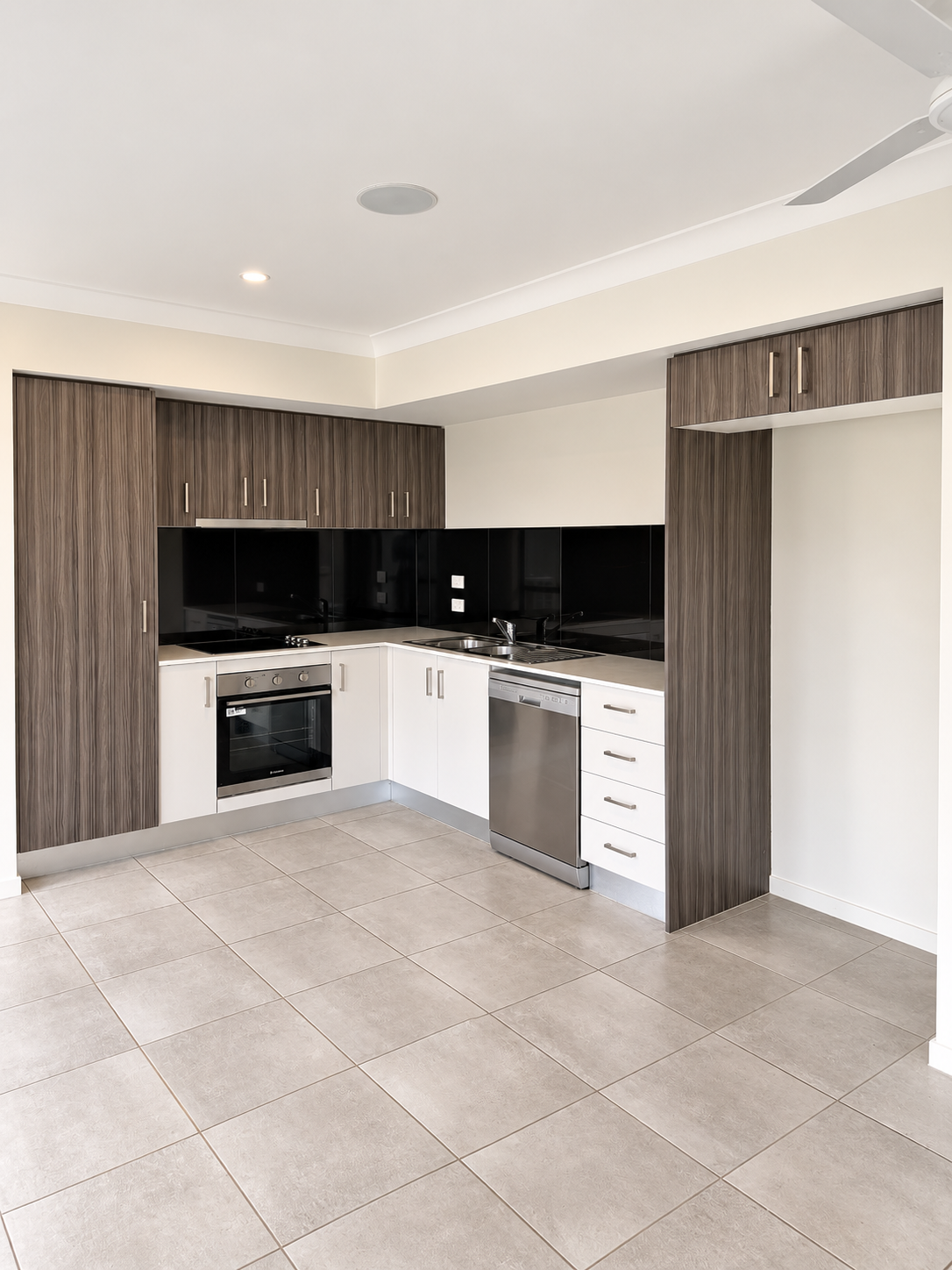 2/52 Pierro Place — photo 4 of 12
