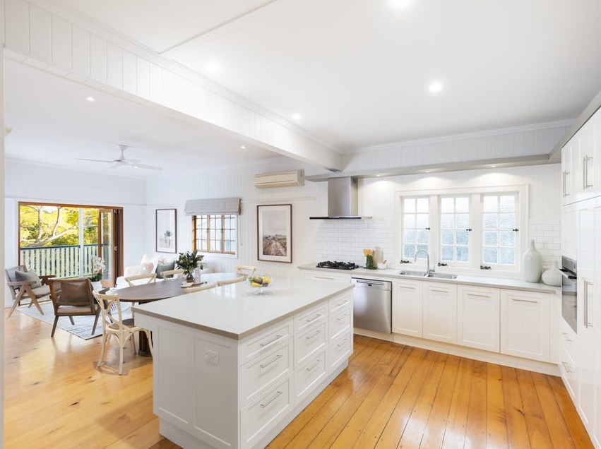 34 Burns Parade, Chapel Hill, QLD 4069