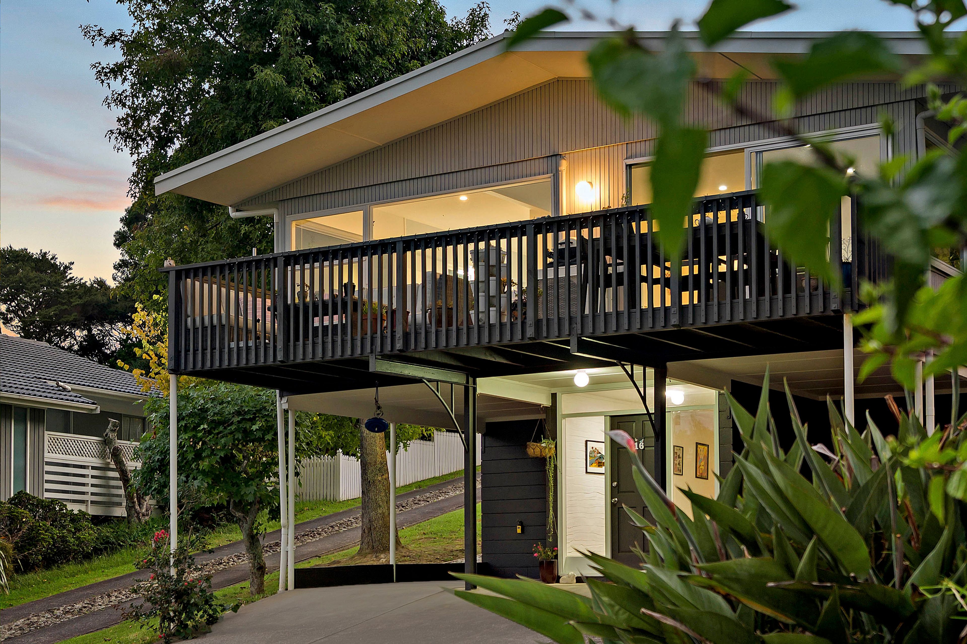 16 Gretel Place, Hillcrest, North Shore City