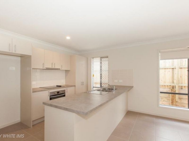 8 John Carroll Way, Redbank Plains, QLD 4301