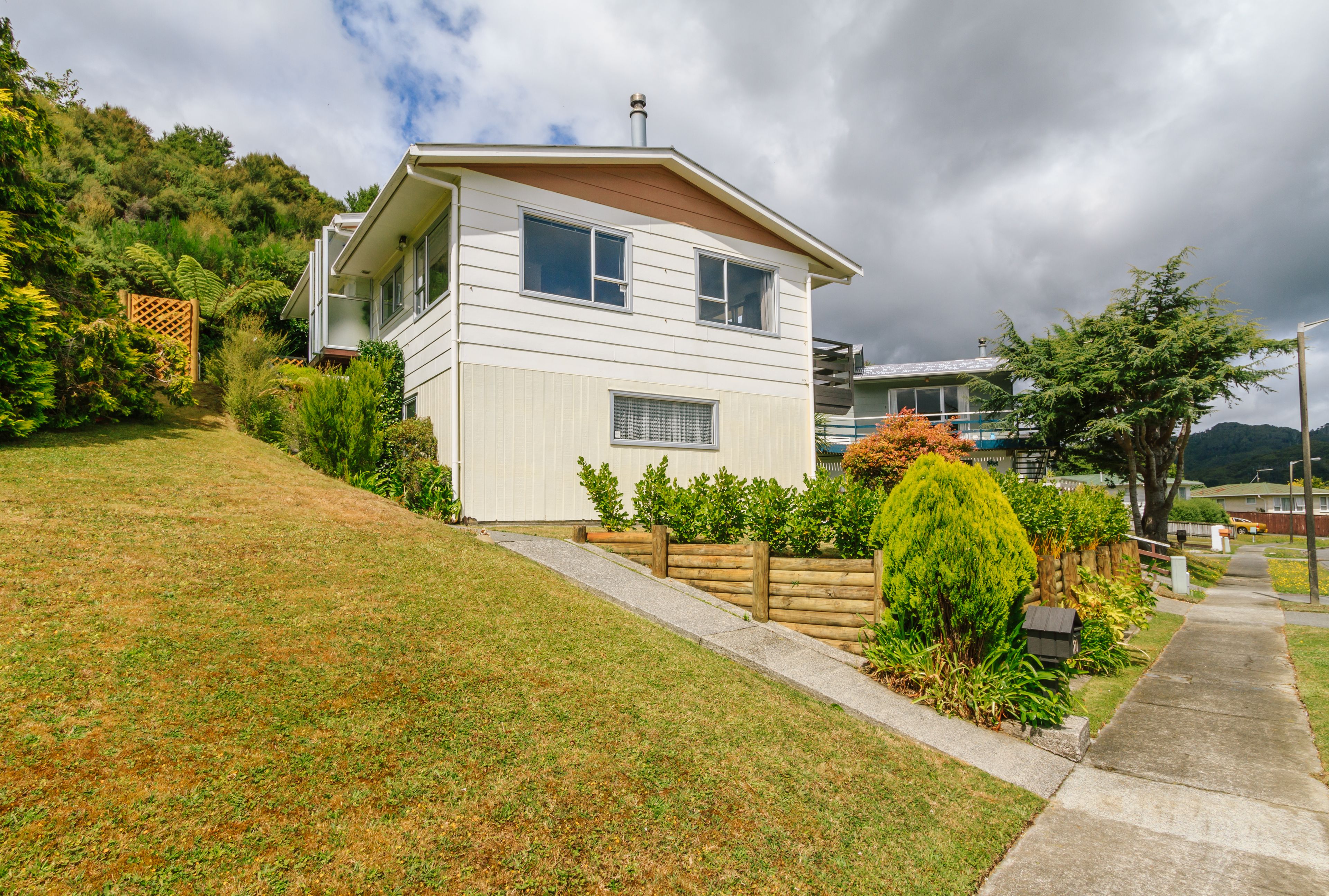 20 Mataura Grove, Wainuiomata, Lower Hutt City