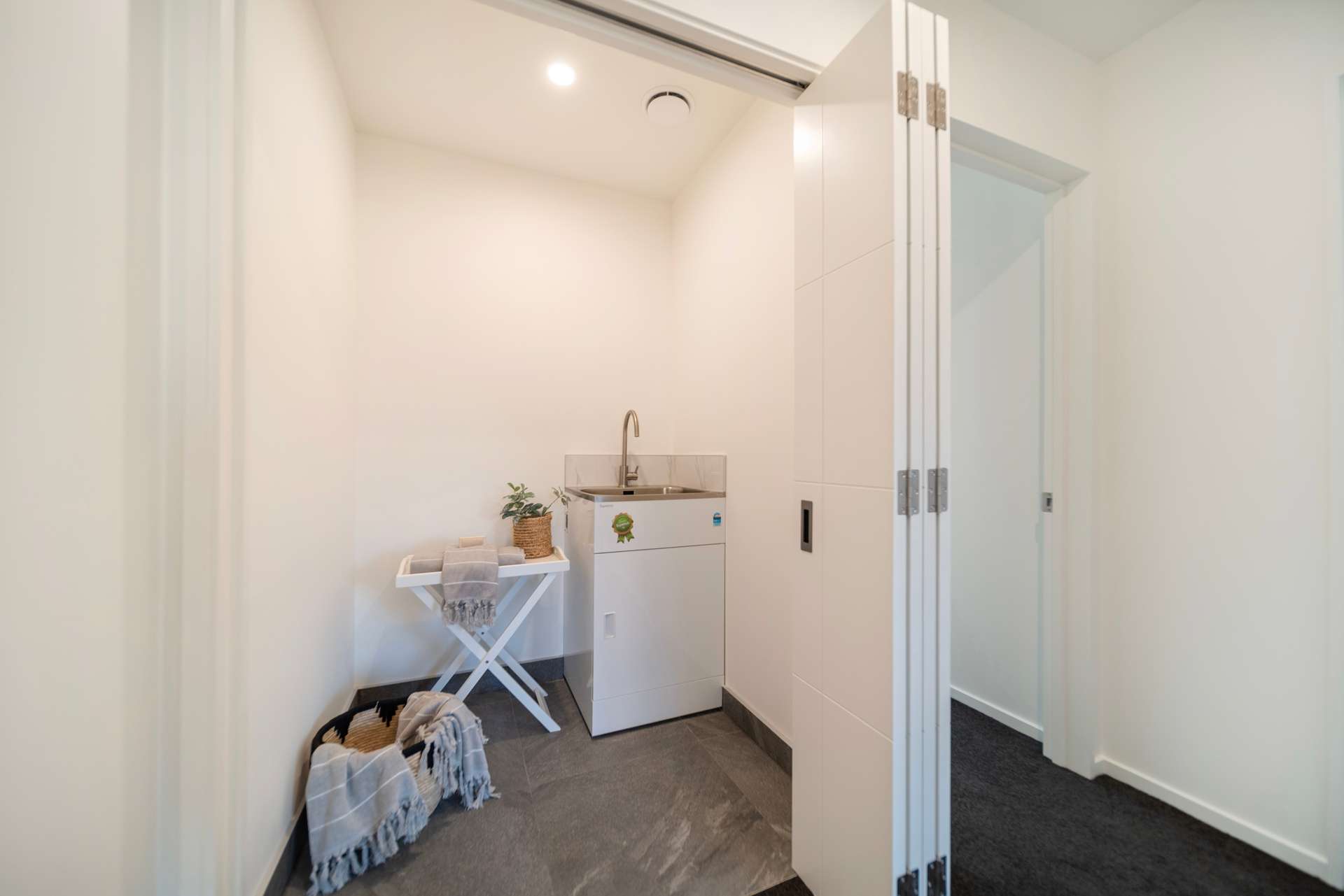 5/490 Cashel Street photo 8