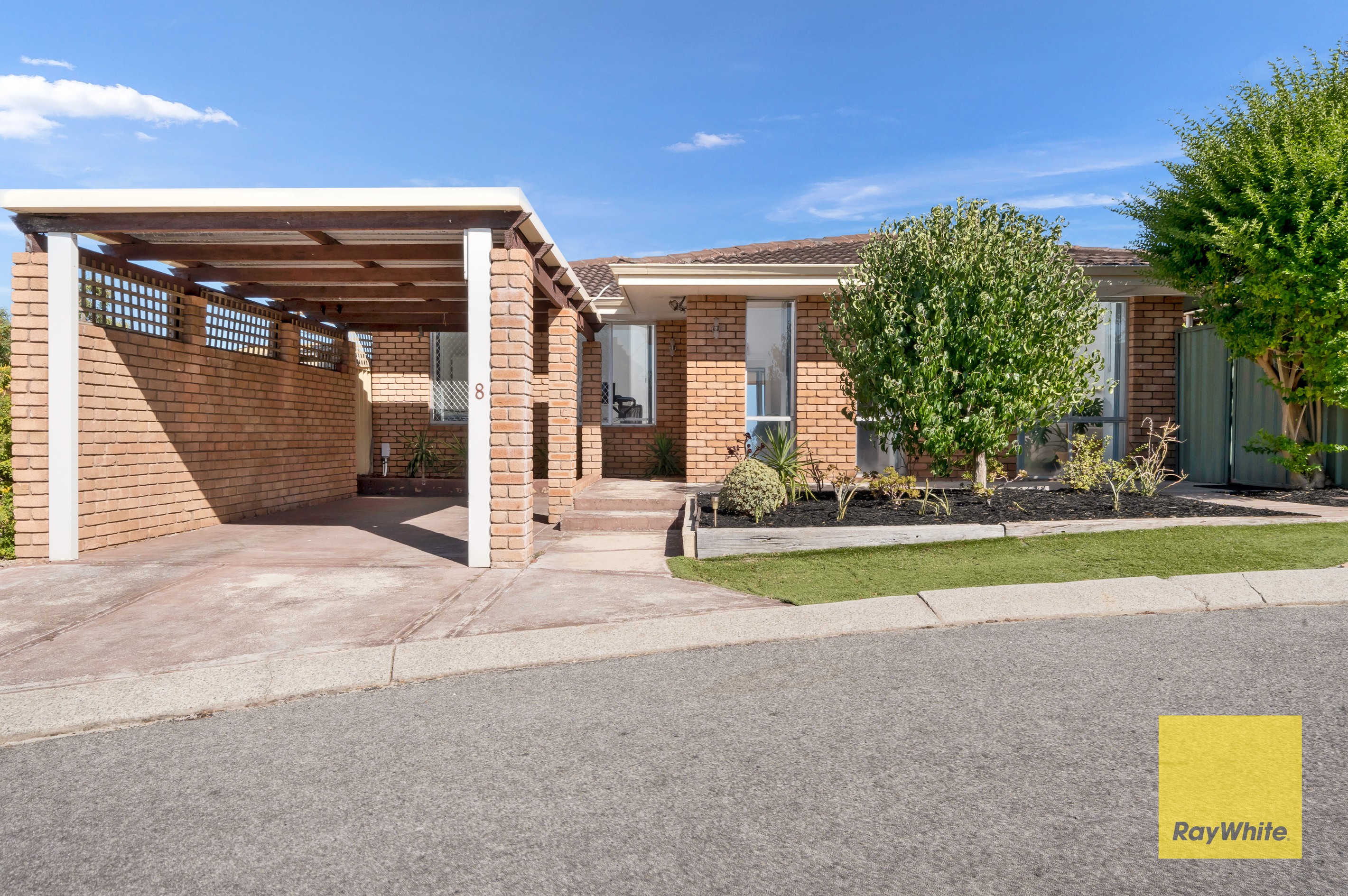 8 Rosewood Heights, Craigie, WA 6025