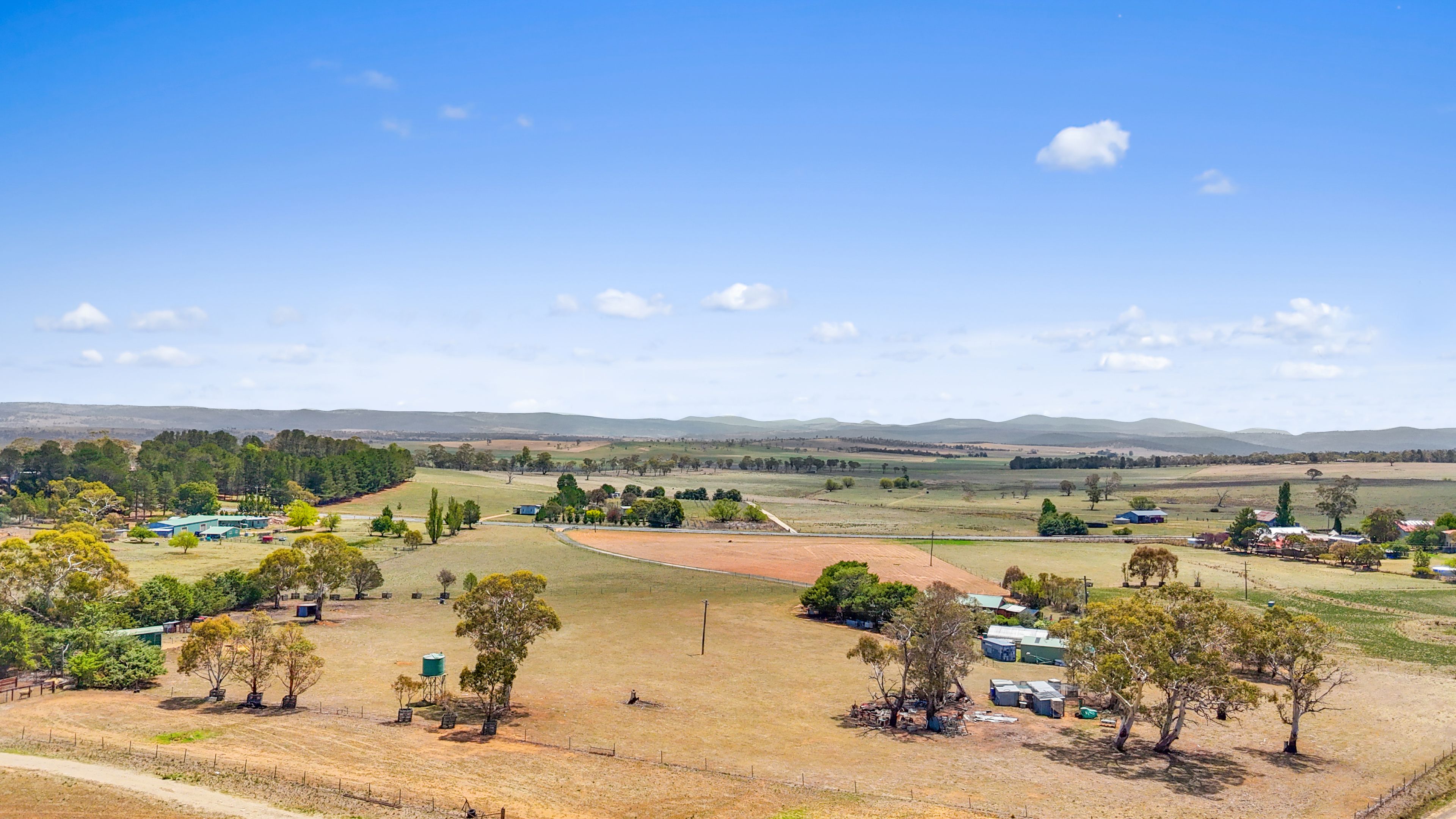 621 Snowy Mountains Highway — photo 18 of 23